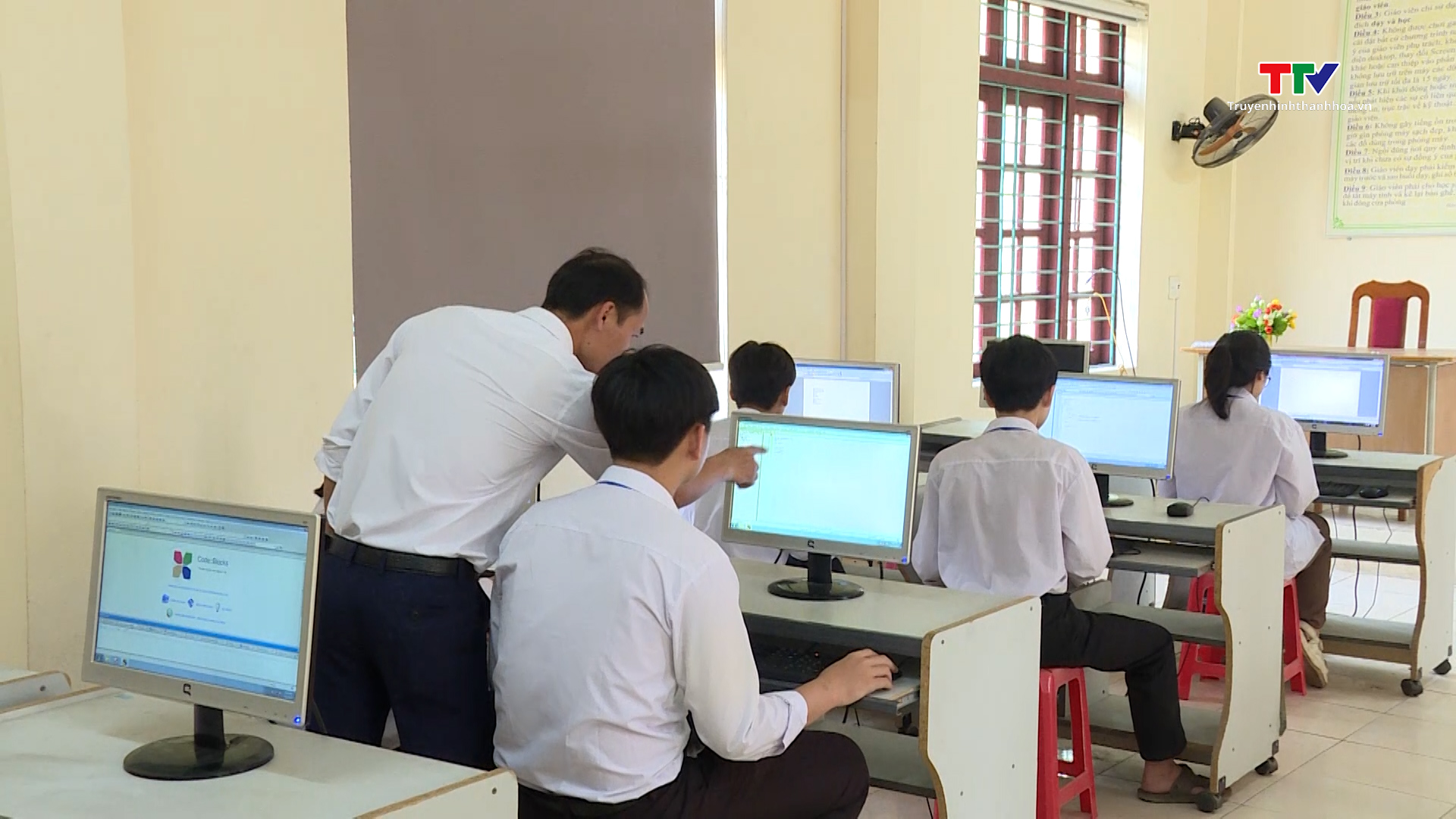 Thanh Hóa giữ vững thành tích tại Kỳ thi học sinh giỏi quốc gia THPT năm học 2022-2023 - Ảnh 5.