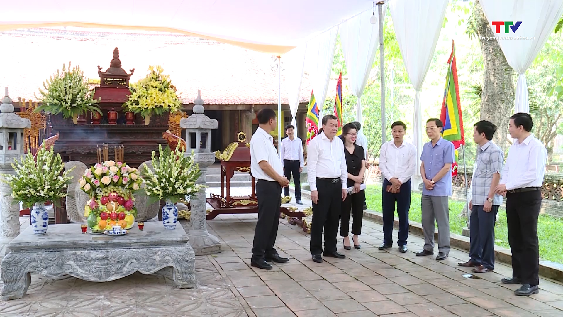 Họp bàn công tác chuẩn bị tổ chức lễ hội Đền thờ Lê Hoàn năm 2023 - Ảnh 2.