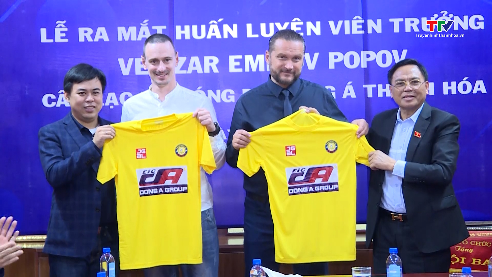 Câu lạc bộ Bóng đá Đông Á Thanh Hóa dưới thời Velizar Popov đang bay cao trên bảng xếp hạng V.League mùa giải 2023  - Ảnh 2.