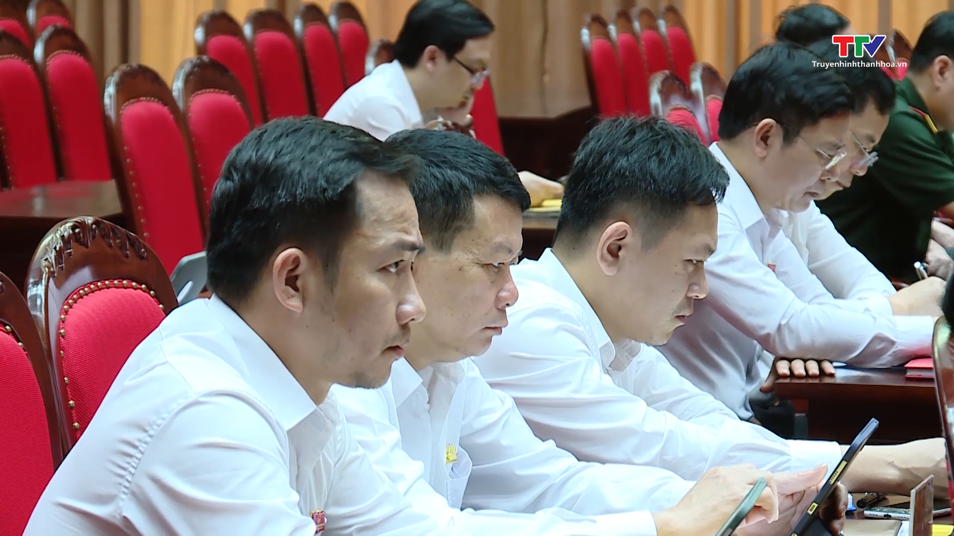 Kỳ họp thứ 8 Hội đồng nhân dân thành phố Thanh Hoá khóa 22, nhiệm kỳ 2021 - 2026 - Ảnh 3.