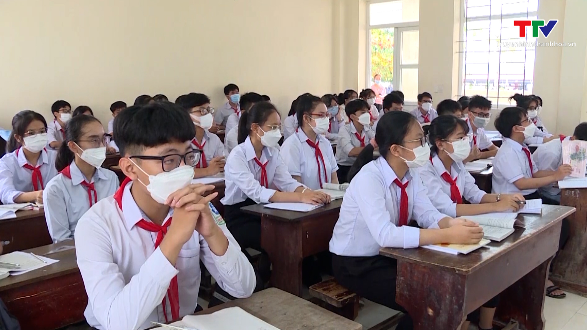 Địa phương đánh giá thực tế thể trạng học sinh để mua bàn ghế phù hợp - Ảnh 2. Địa phương đánh giá thực tế thể trạng học sinh để mua bàn ghế phù hợp - Ảnh 2.