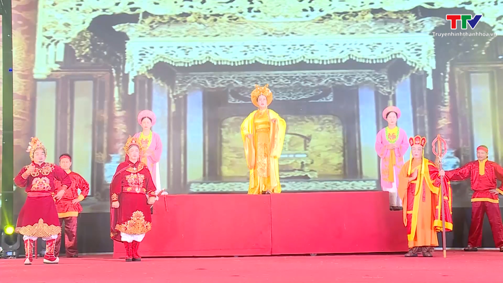 Tổng duyệt chương trình Lễ hội Đền thờ Lê Hoàn năm 2023, kỷ niệm 1018 năm ngày mất của Lê Đại Hành hoàng đế và đón nhận Di sản văn hóa phi vật thể quốc gia - Ảnh 3.