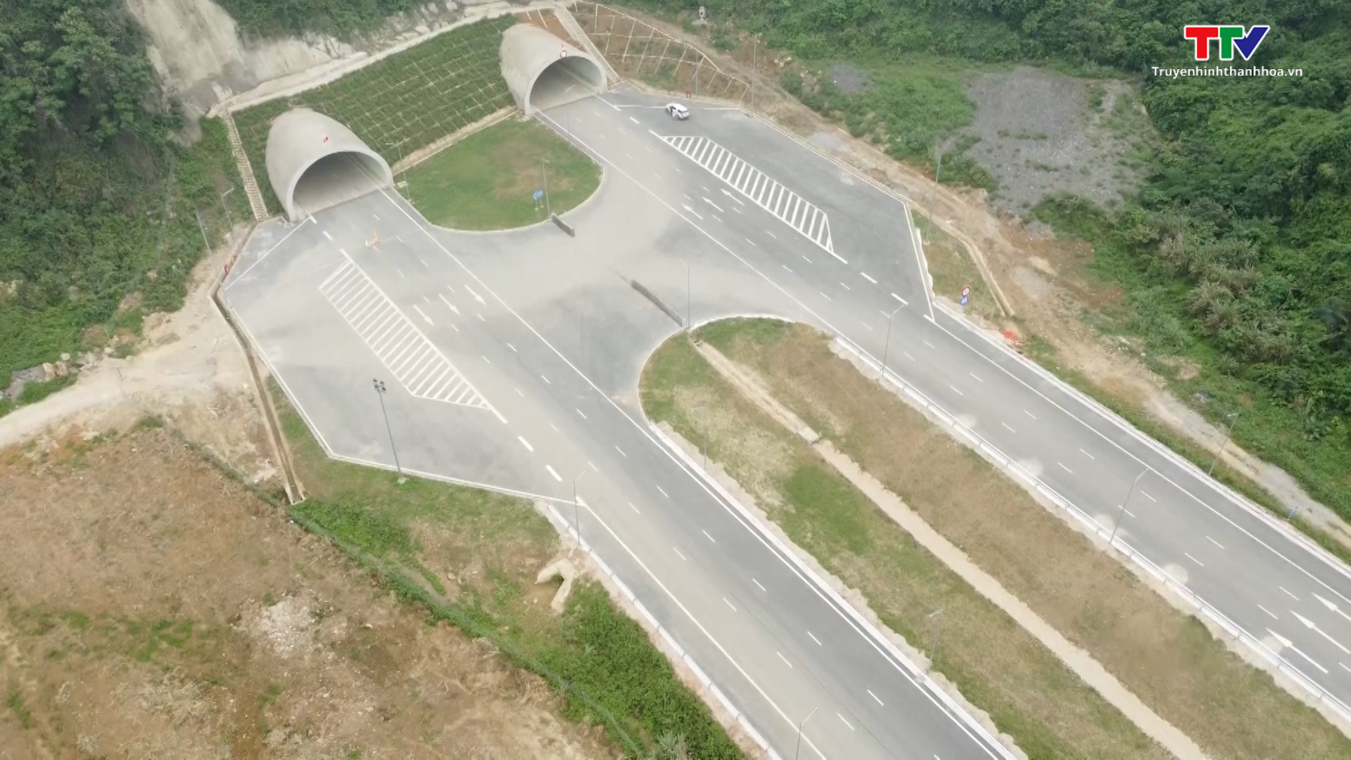 Tổ chức giao thông tạm thời cho cao tốc Mai Sơn - Quốc lộ 45 - Ảnh 3.