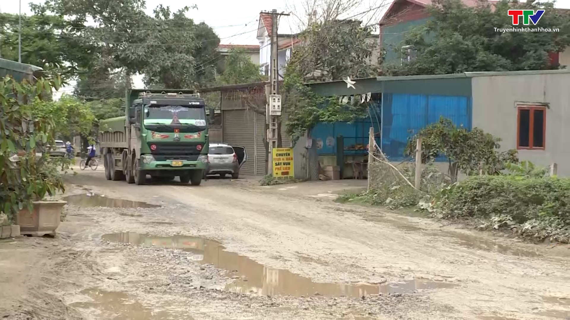 
Tỉnh lộ 527 đoạn qua huyện Nga Sơn và thị xã Bỉm Sơn xuống cấp, tiềm ẩn nguy cơ mất an toàn giao thông
 - Ảnh 2.