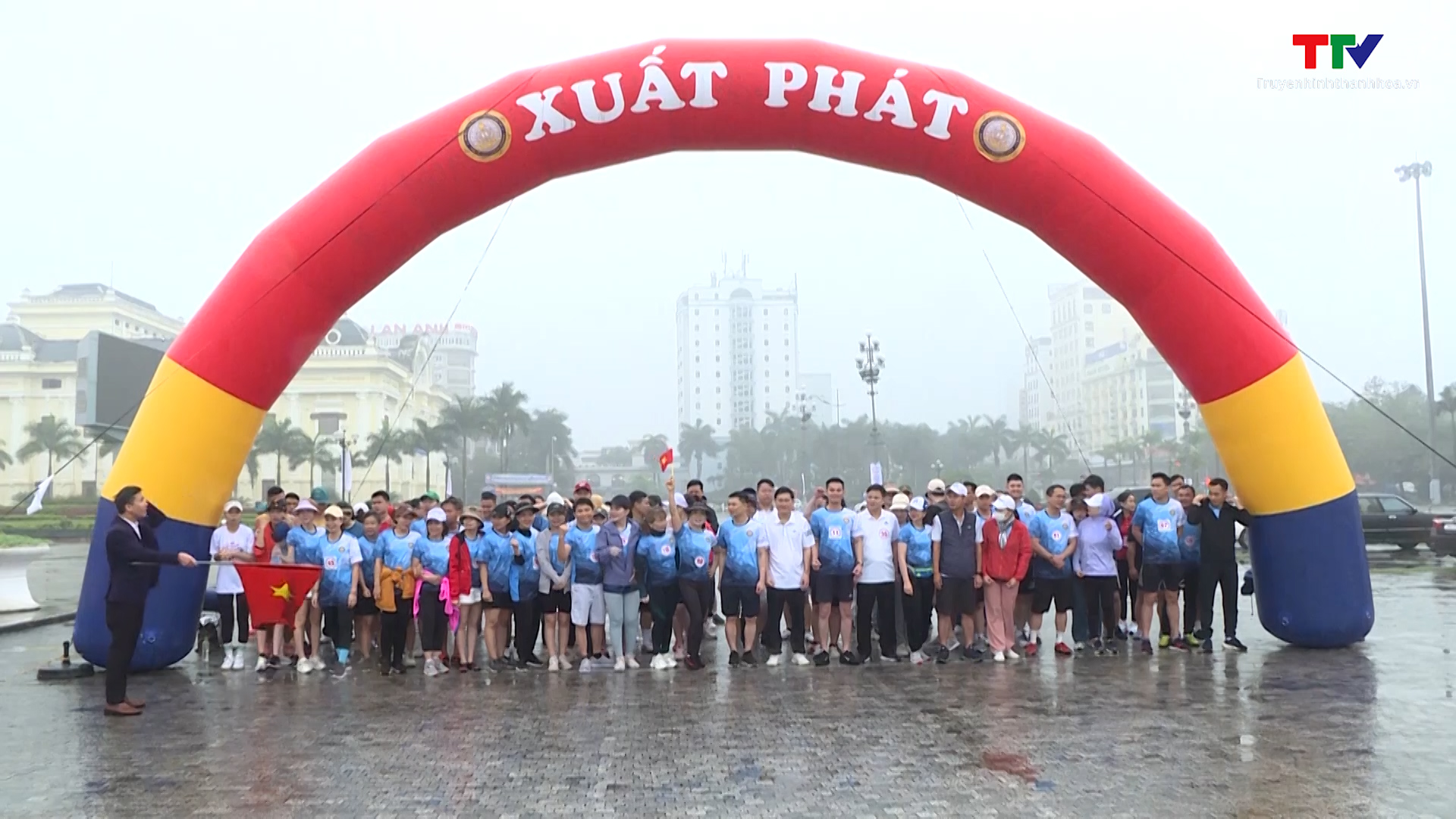 Hiệp hội Doanh nghiệp thành phố Thanh Hoá chạy bộ ủng hộ an sinh - Ảnh 2.