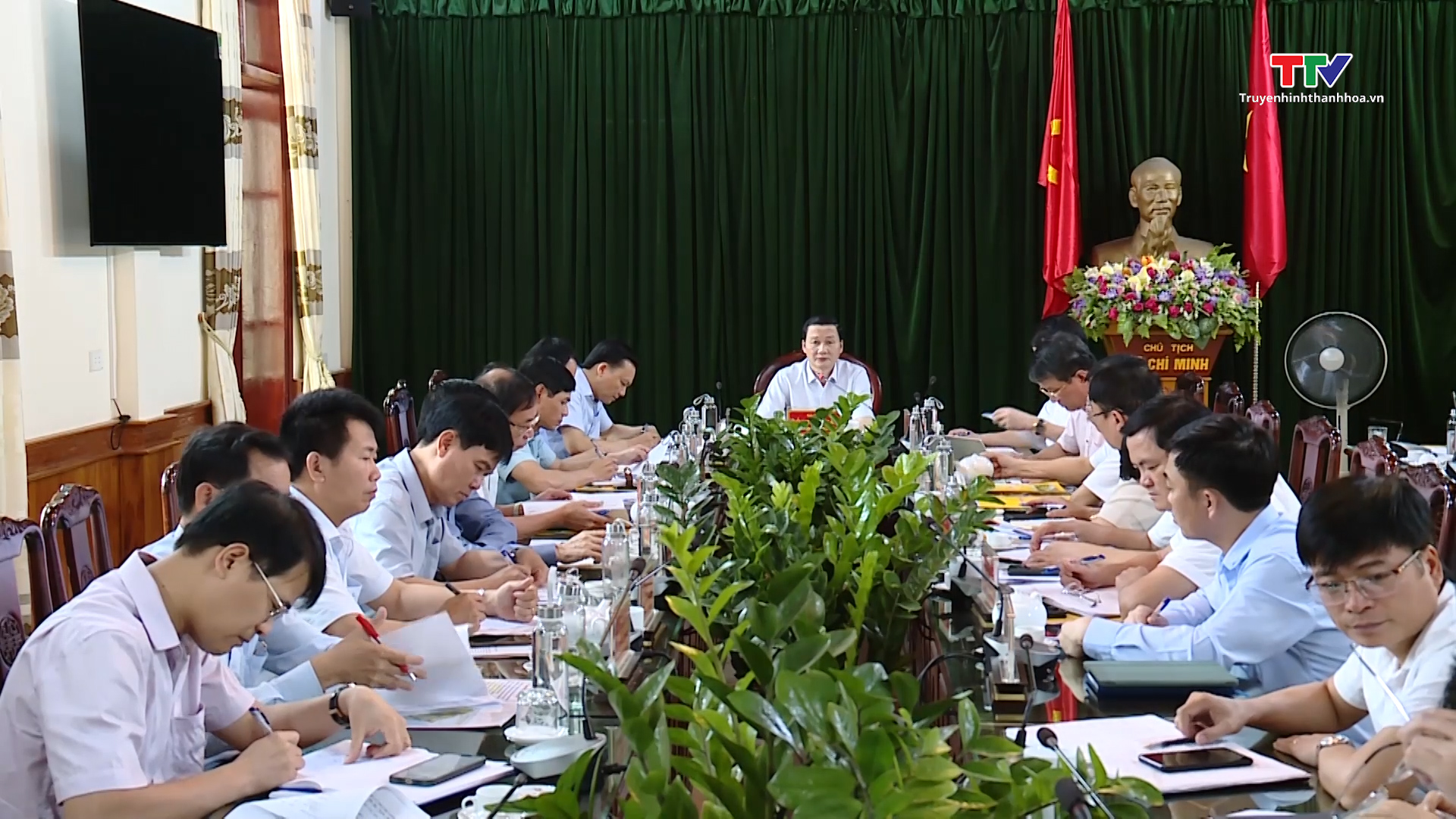 Chủ tịch Ủy ban nhân dân tỉnh Đỗ Minh Tuấn kiểm tra tiến độ thực hiện và giải ngân vốn đầu tư công năm 2023 - Ảnh 5.