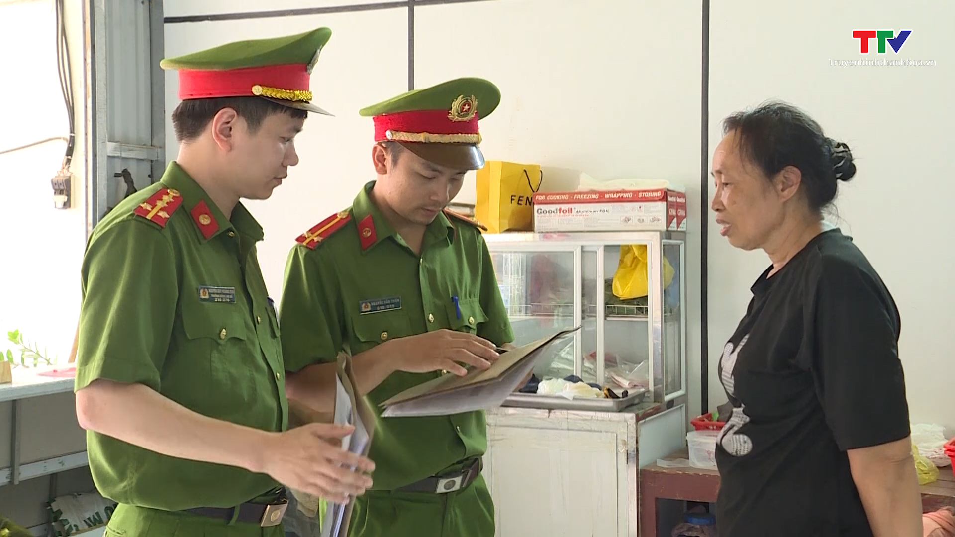 Thanh Hóa: Phấn đấu hoàn thành cấp căn cước công dân cho hơn 77.000 trường hợp trước ngày 1/7 - Ảnh 3. Thanh Hóa: Phấn đấu hoàn thành cấp căn cước công dân cho hơn 77.000 trường hợp trước ngày 1/7 - Ảnh 3.
