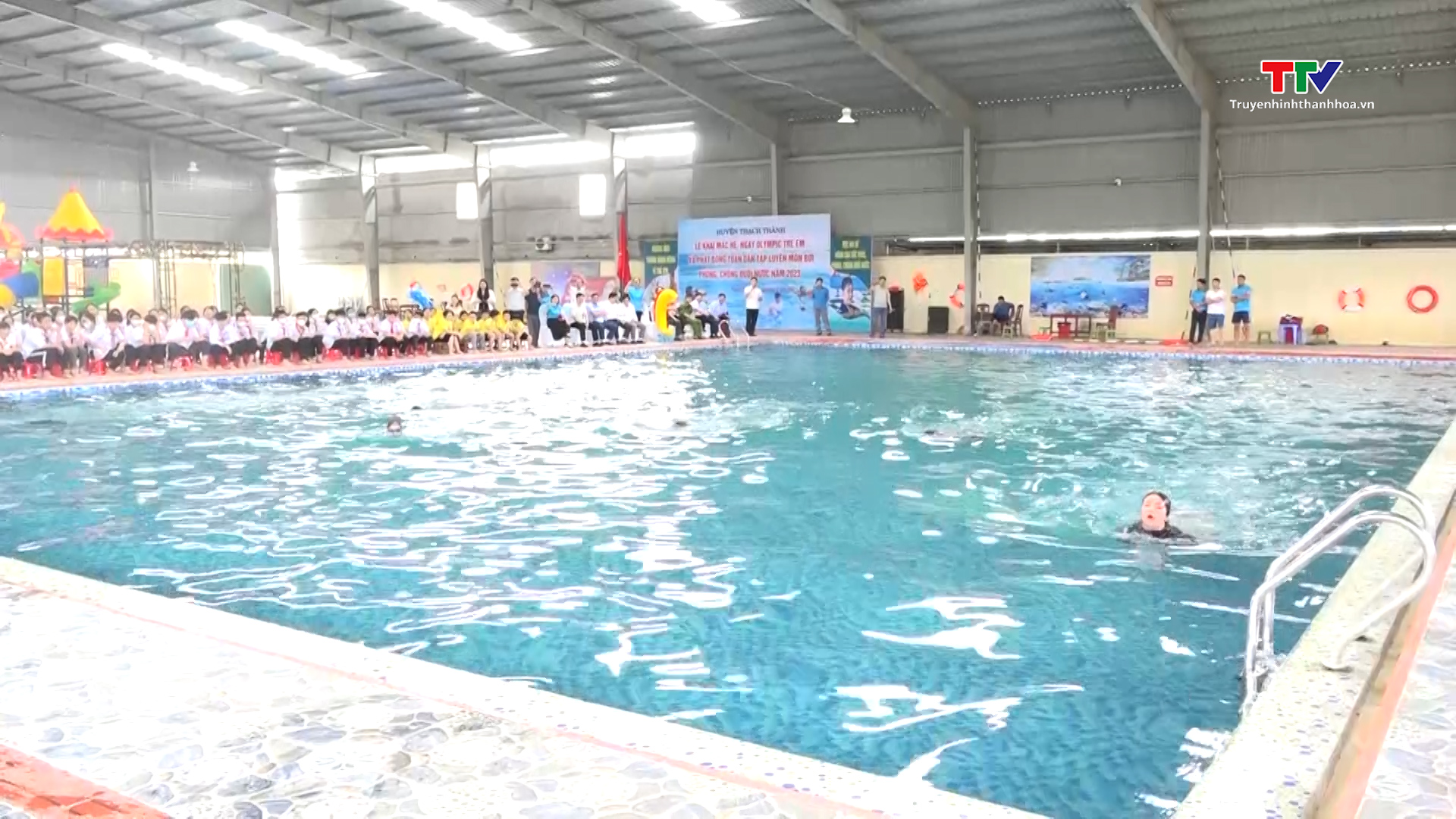Phát động toàn dân tập luyện môn bơi phòng, chống đuối nước năm 2023 - Ảnh 2.