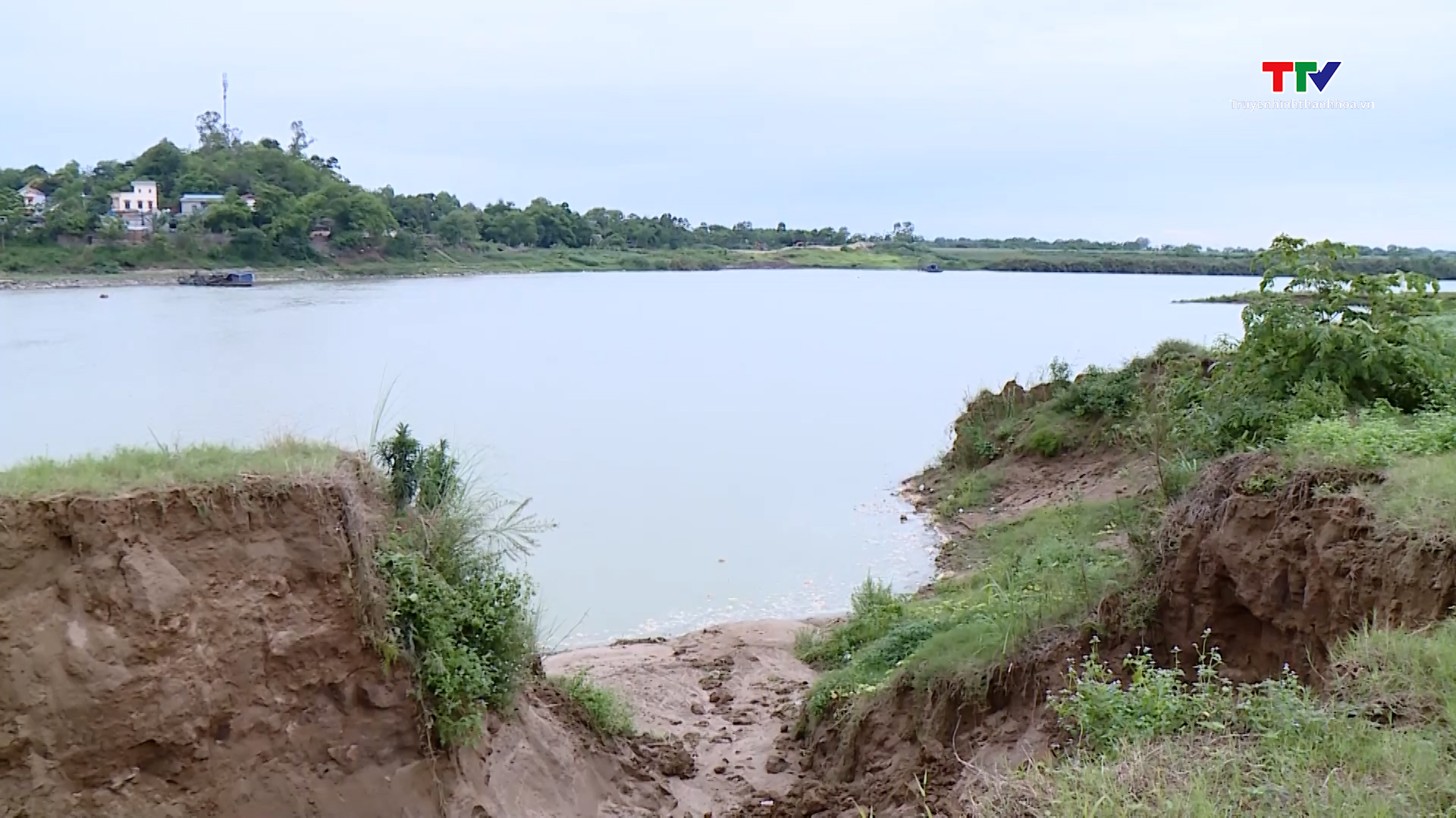 Làm rõ tình trạng sạt lở bãi sông Mã tại xã Vĩnh Hòa, huyện Vĩnh Lộc - Ảnh 2.
