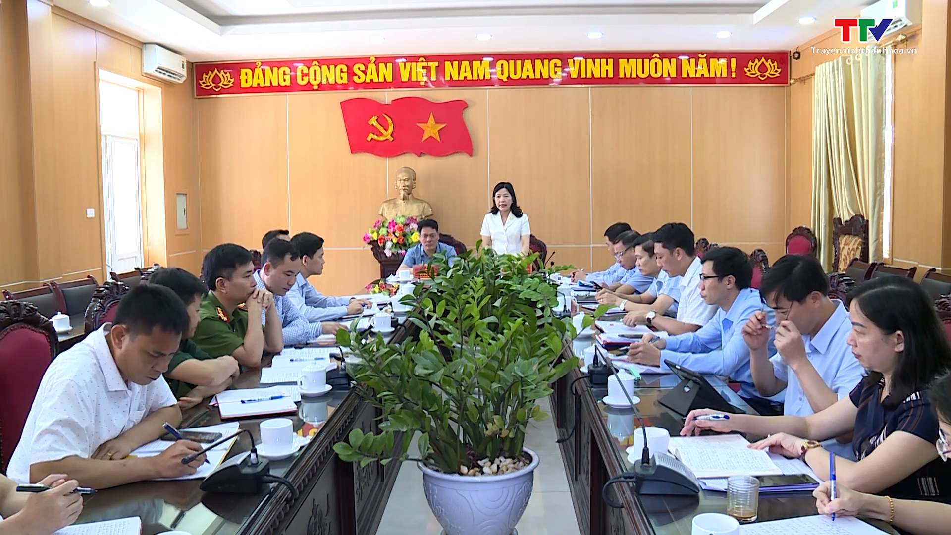 Thông qua dự thảo Báo cáo kiểm tra công tác lãnh đạo, chỉ đạo thực hiện Nghị quyết số 25 của Ban Chấp hành Trung ương Đảng (khóa XI) huyện Thạch Thành - Ảnh 3.