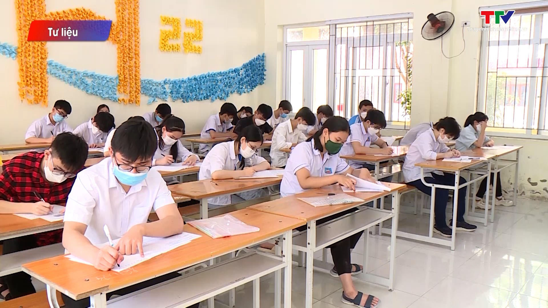 Hơn 1.500 thí sinh đăng ký dự thi vào trường THPT Chuyên Lam Sơn - Ảnh 2.
