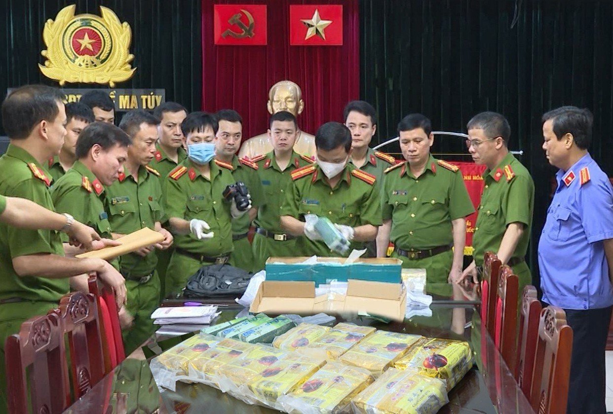 Công an Thanh Hóa liên tiếp triệt phá 2 đường dây mua bán, vận chuyển trái phép chất ma túy từ Lào vào Thanh Hóa - Ảnh 1.