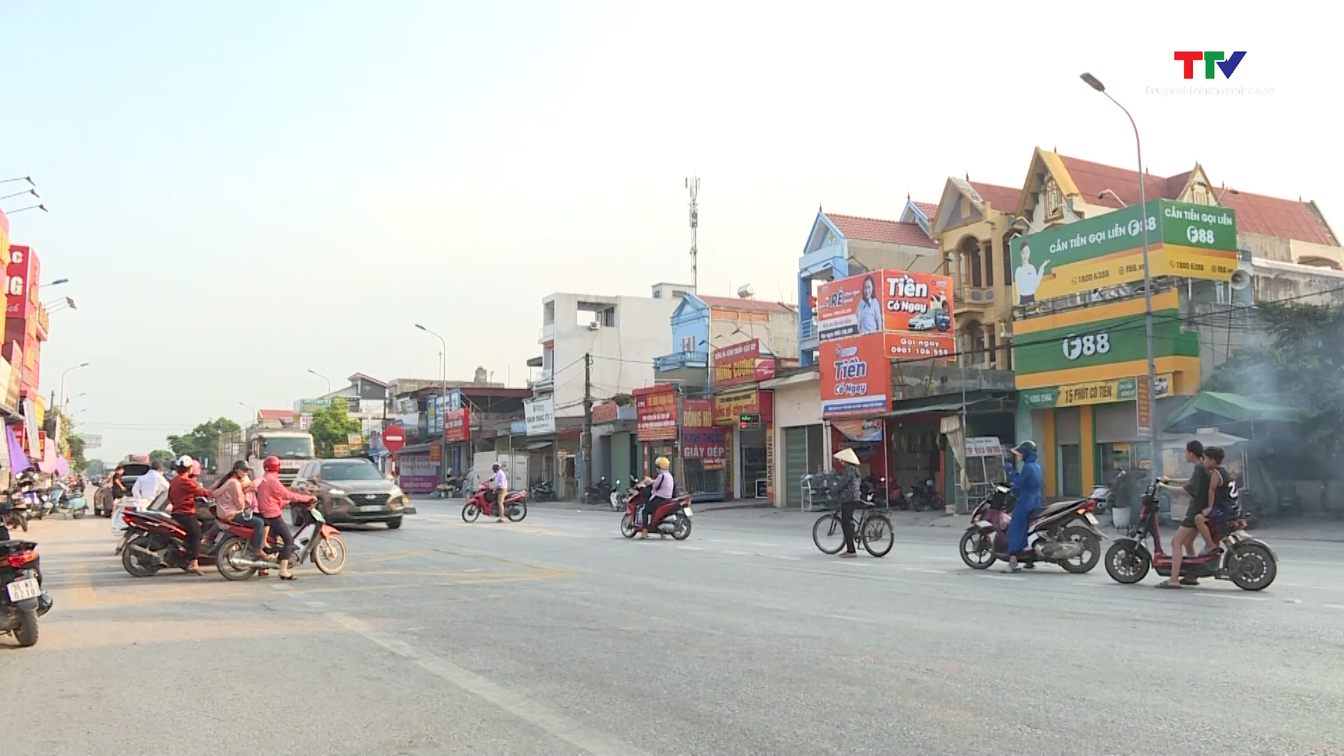 Thị xã Nghi Sơn tăng cường các giải pháp xử lý điểm đen, điểm tiềm ẩn nguy cơ xảy ra tai nạn giao thông - Ảnh 3.