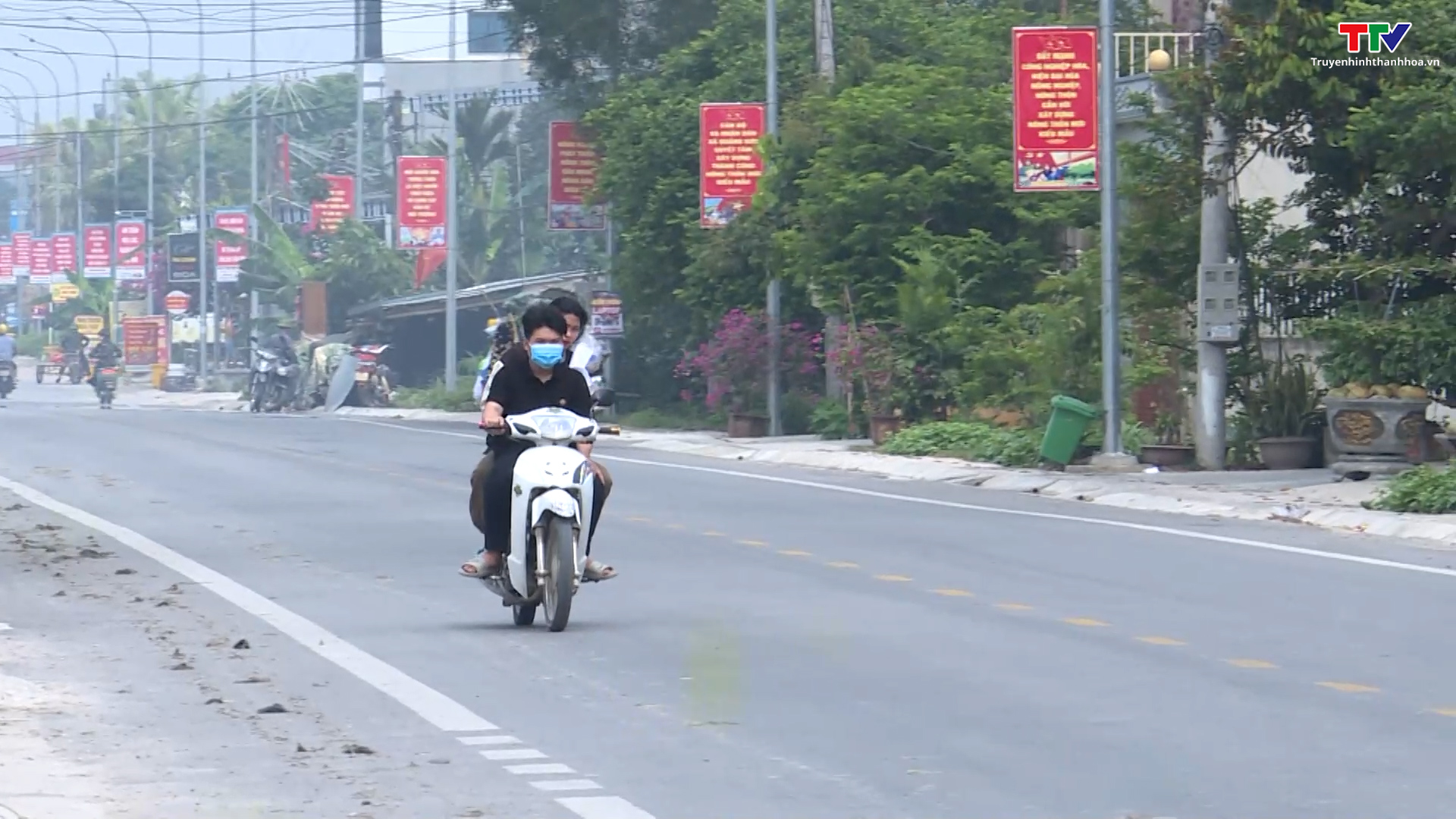 Công an huyện Quảng Xương tăng cường xử lý vi phạm “nổi cộm”, kiềm chế tai nạn giao thông
 - Ảnh 2.