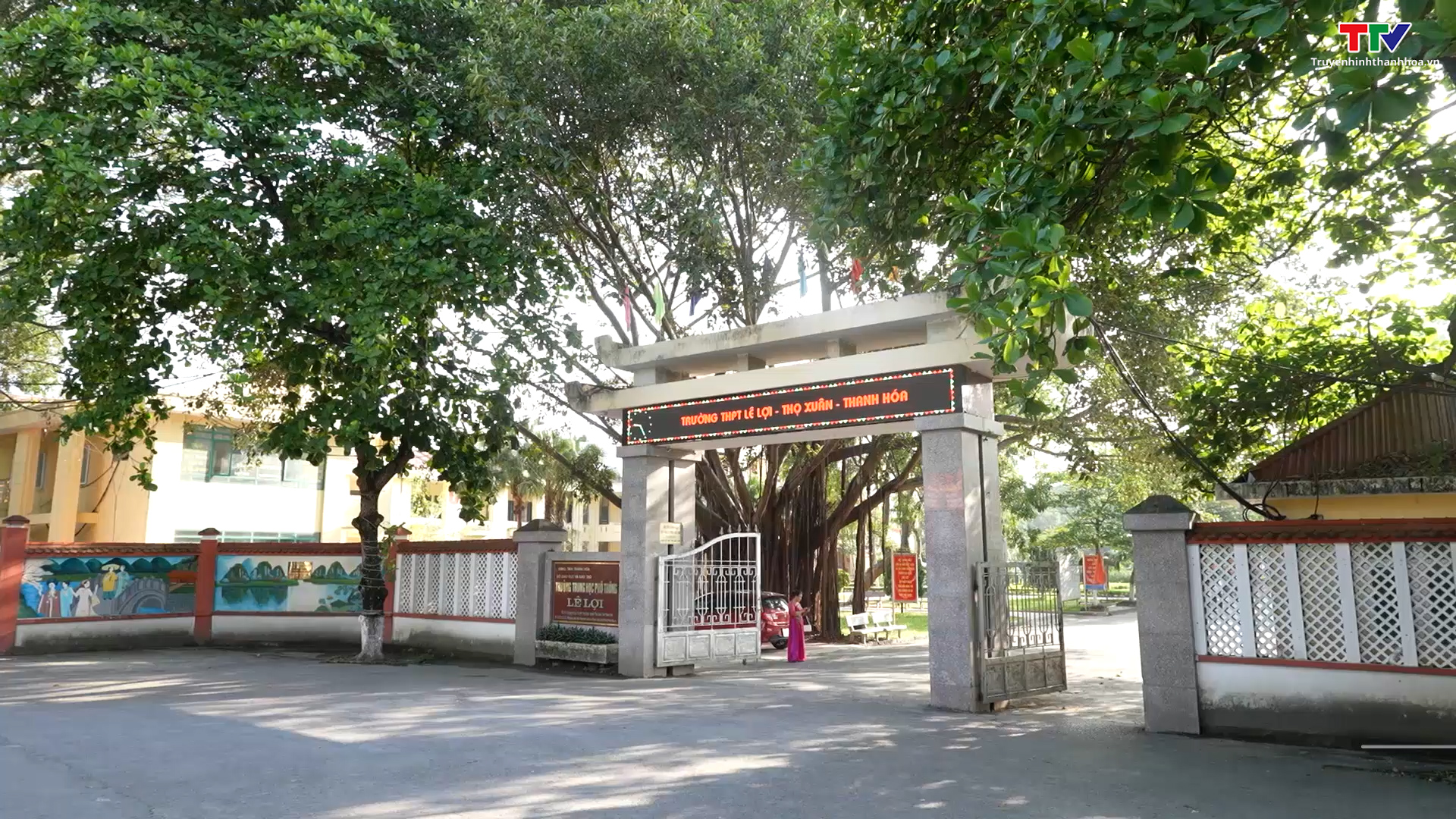 THPT Lê Lợi - ngôi trường giàu truyền thống - Ảnh 2.