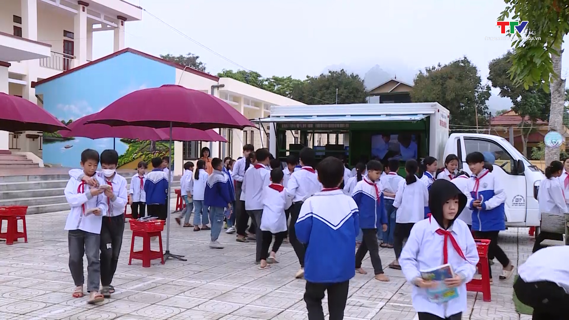 Thanh Hoá tổ chức 32 chuyến xe thư viện lưu động trong tháng 4/2023 - Ảnh 2.