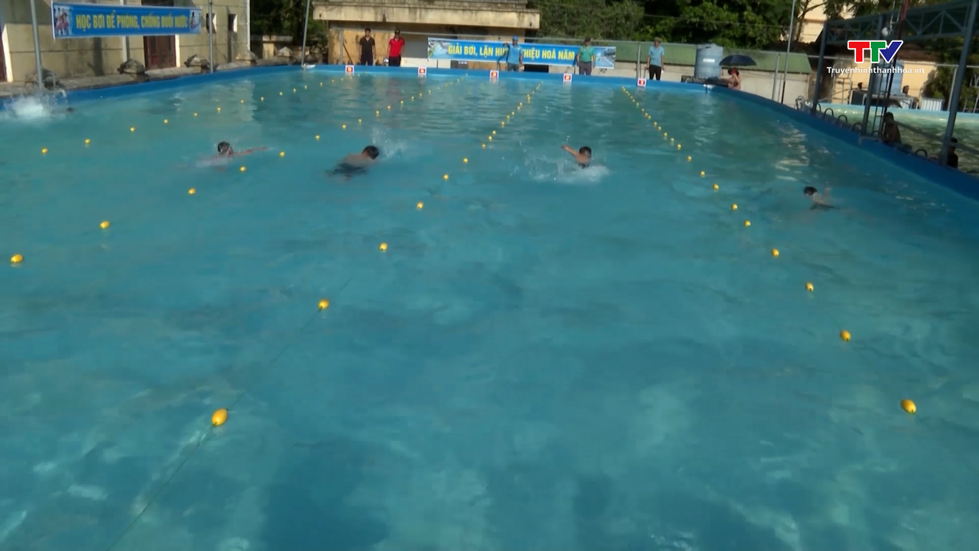 Thiệu Hóa phát động Toàn dân tập luyện môn bơi phòng, chống đuối nước và Giải bơi, lặn năm 2023 - Ảnh 2.
