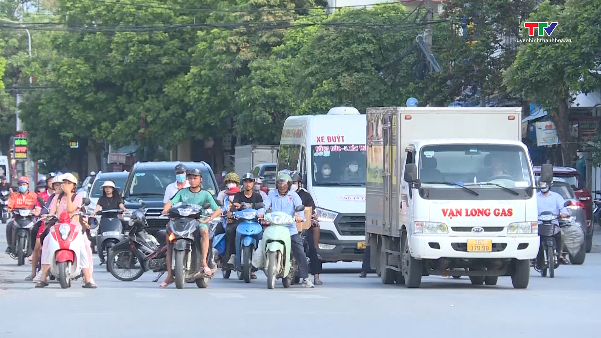 Thành phố Thanh Hoá tăng cường vai trò, trách nhiệm của cấp uỷ, chính quyền địa phương trong đảm bảo an toàn giao thông - Ảnh 2.