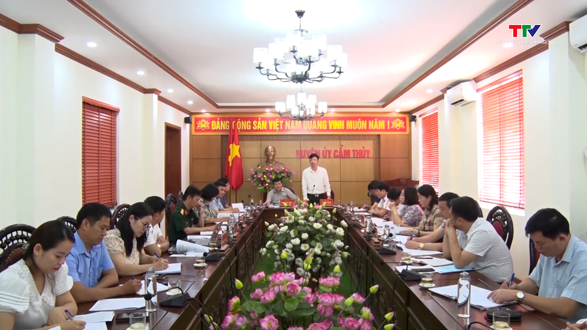 Đảng bộ huyện Cẩm Thủy tiếp tục đẩy mạnh học tập và làm theo tư tưởng, đạo đức, phong cách Hồ Chí Minh - Ảnh 3.