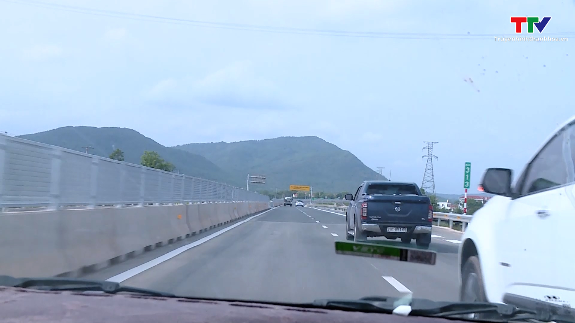 Hơn 1.000 xe ô tô chạy quá tốc độ trên cao tốc Mai Sơn – quốc lộ 45 - Ảnh 2.