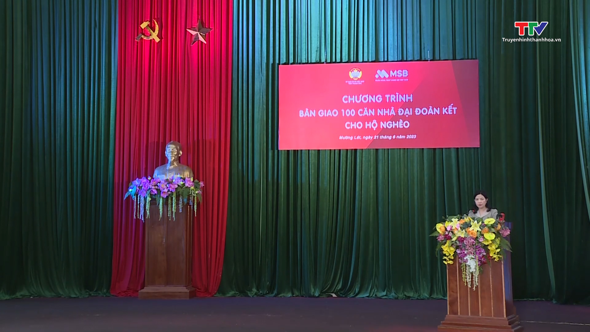 Bàn giao 100 căn nhà đại đoàn kết cho các hộ nghèo huyện Mường Lát - Ảnh 3.