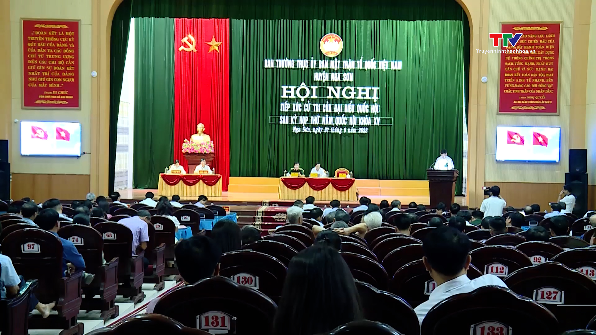 Đại biểu Quốc hội tiếp xúc cử tri huyện Nga Sơn và thị xã Bỉm Sơn - Ảnh 2.