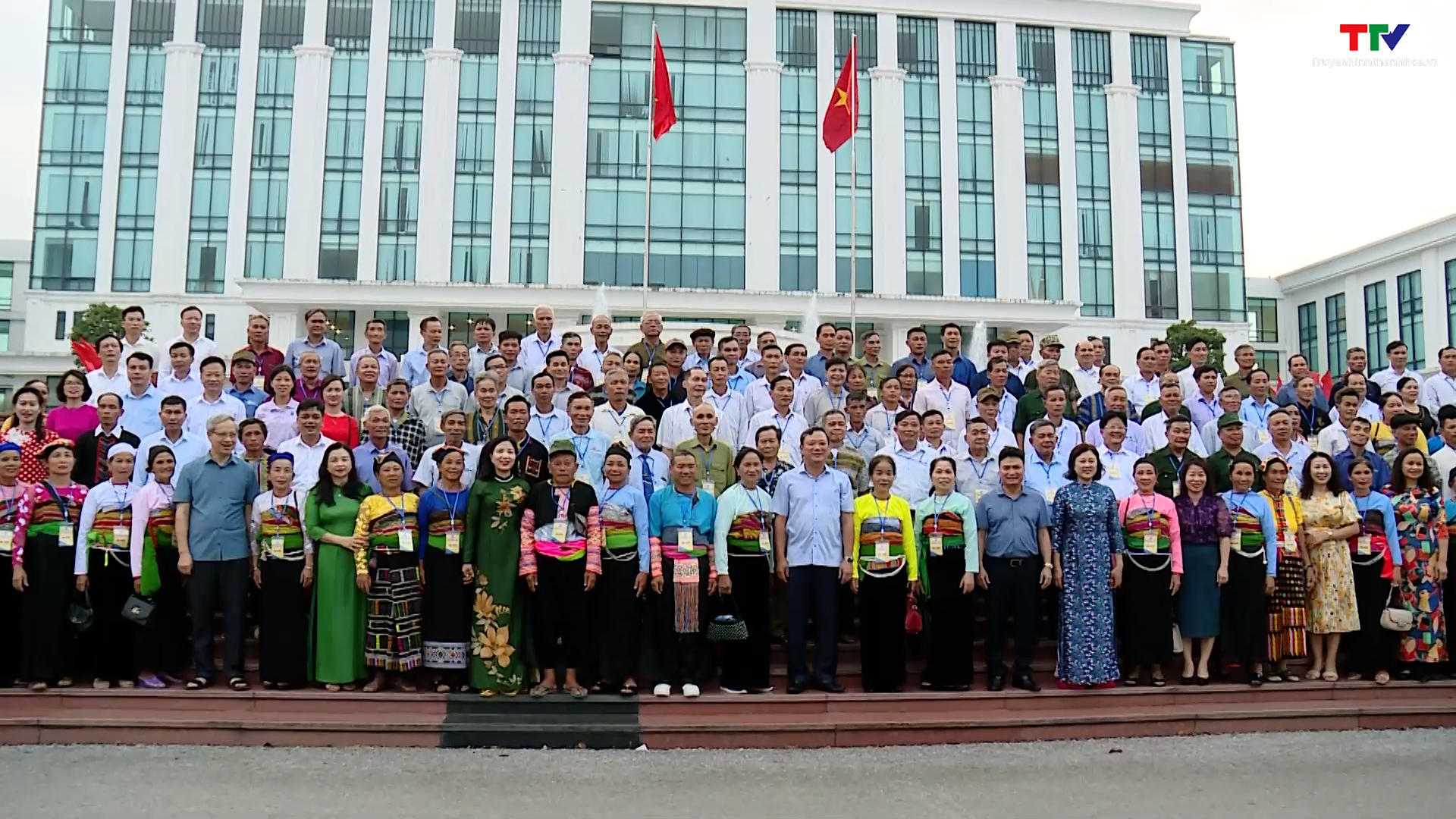 Thành ủy thành phố Thanh Hóa gặp mặt Đoàn đại biểu người có uy tín tiêu biểu trong đồng bào đồng bào dân tộc thiểu số tỉnh  - Ảnh 3.
