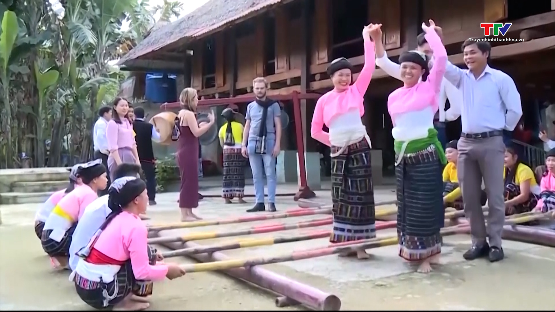 Thanh Hoá đẩy mạnh các hoạt động văn hóa đối ngoại - Ảnh 2. Thanh Hoá đẩy mạnh các hoạt động văn hóa đối ngoại - Ảnh 2.