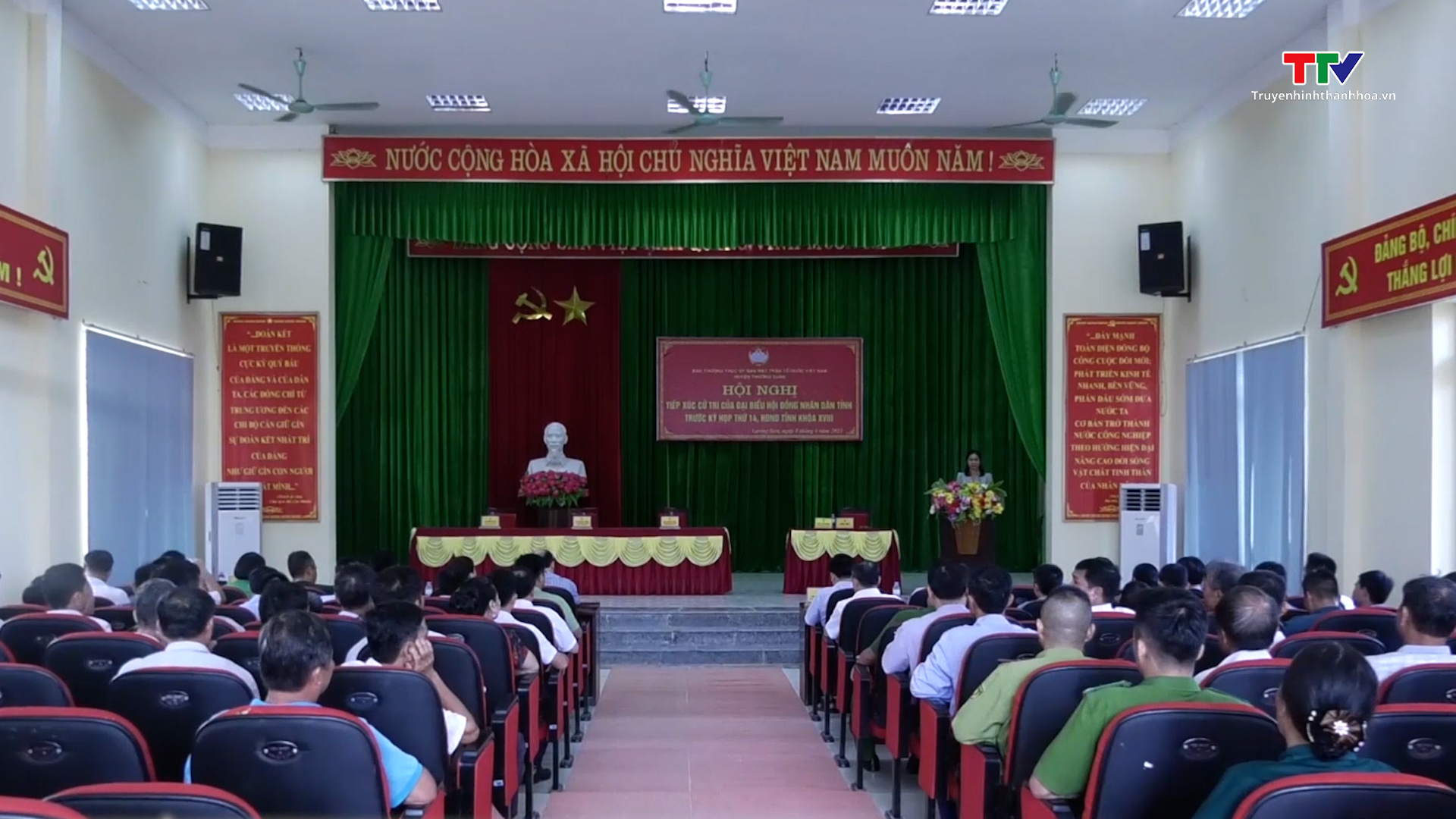 Đại biểu Hội đồng Nhân dân tỉnh tiếp xúc cử tri tại huyện Thường Xuân - Ảnh 2.