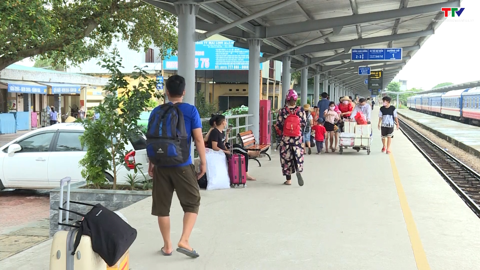 Đường sắt giảm giá cho hành khách khi mua vé tàu qua ví điện tử - Ảnh 2.