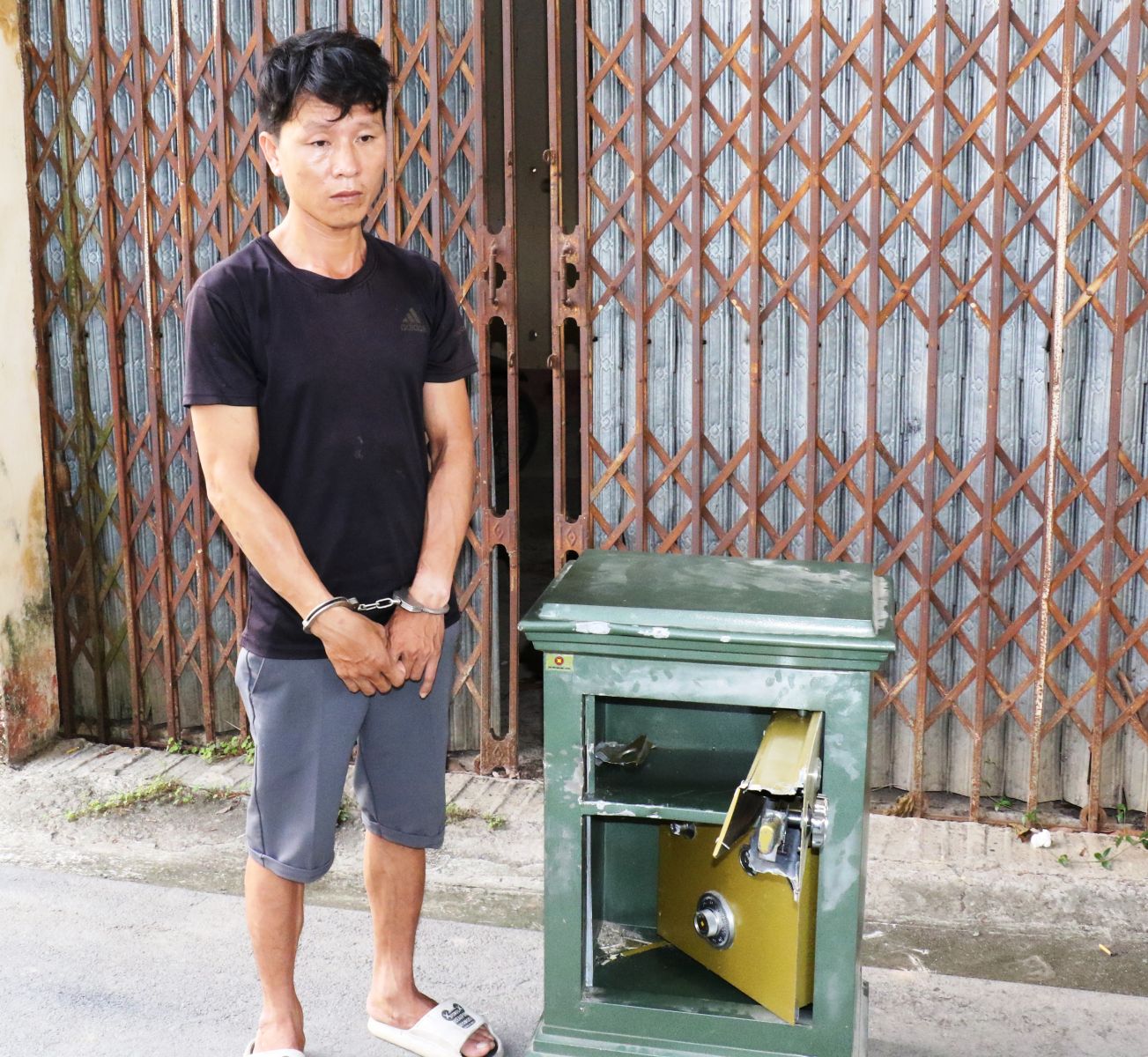 Công an huyện Như Thanh khám phá nhanh vụ trộm két sắt - Ảnh 1.