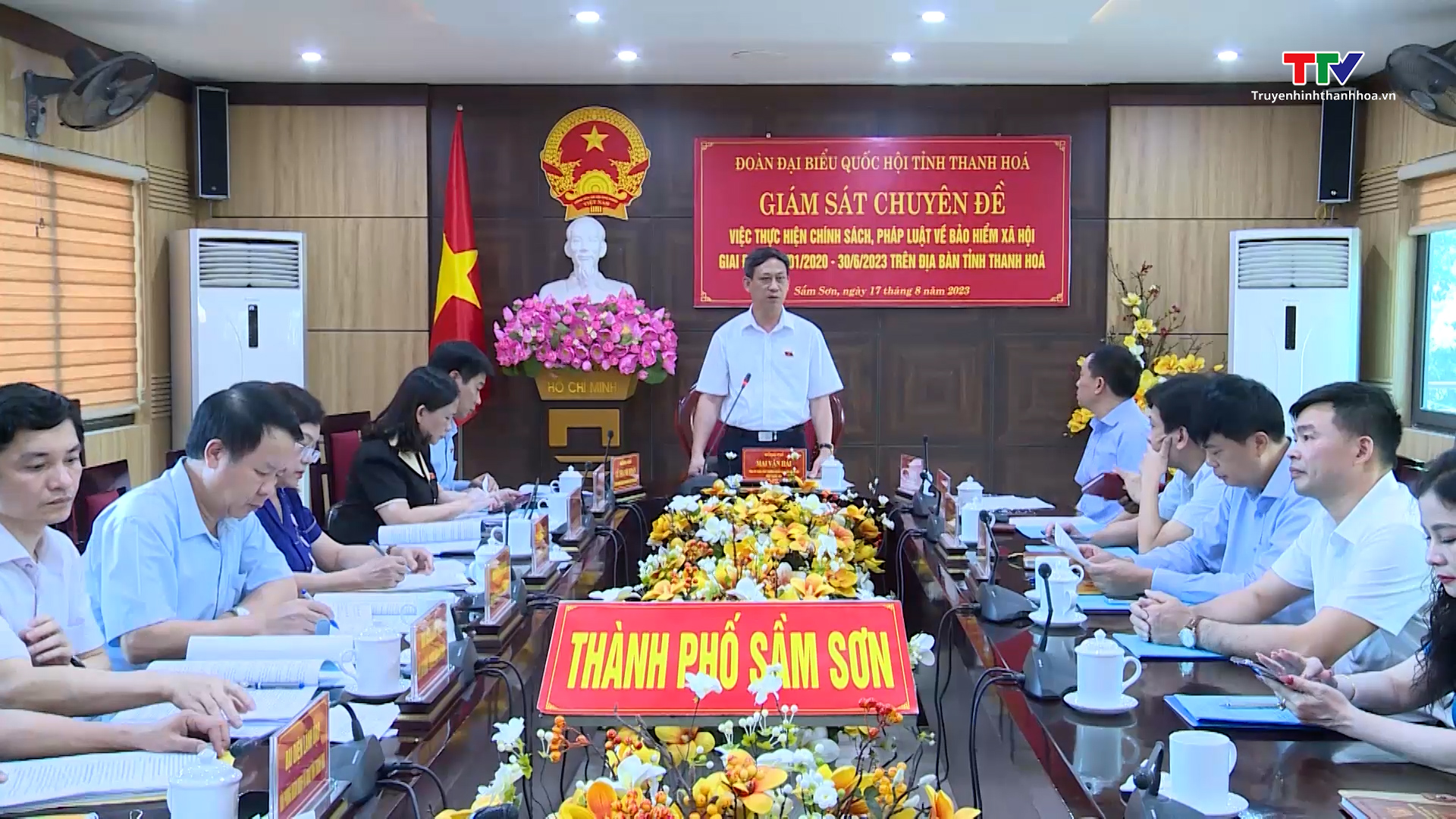 Đoàn đại biểu Quốc hội Thanh Hóa giám sát việc thực hiện bảo hiểm xã hội  - Ảnh 3.