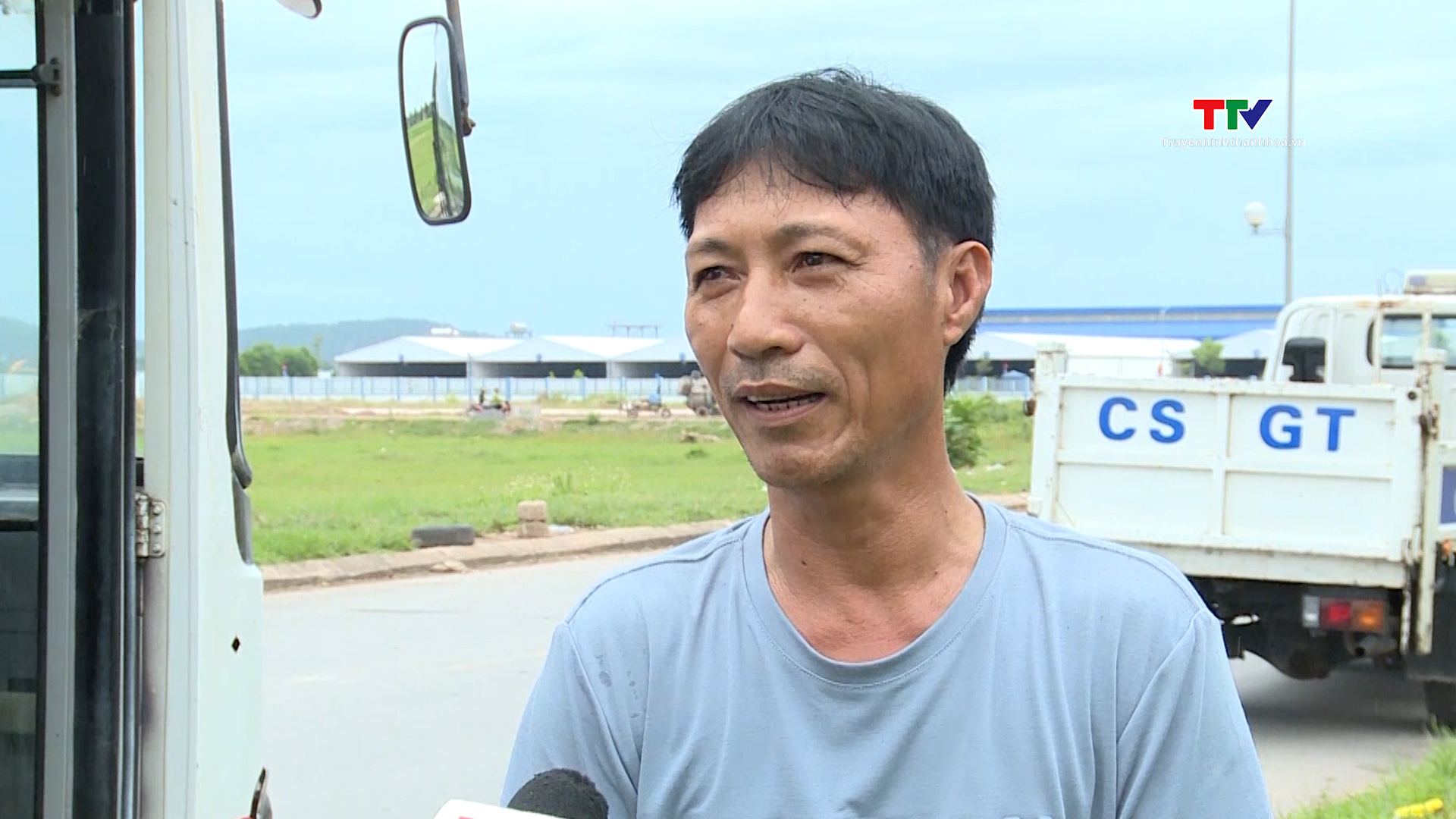 Công an thị xã Nghi Sơn ra quân tổng kiểm soát xe ô tô khách, xe container - Ảnh 3.