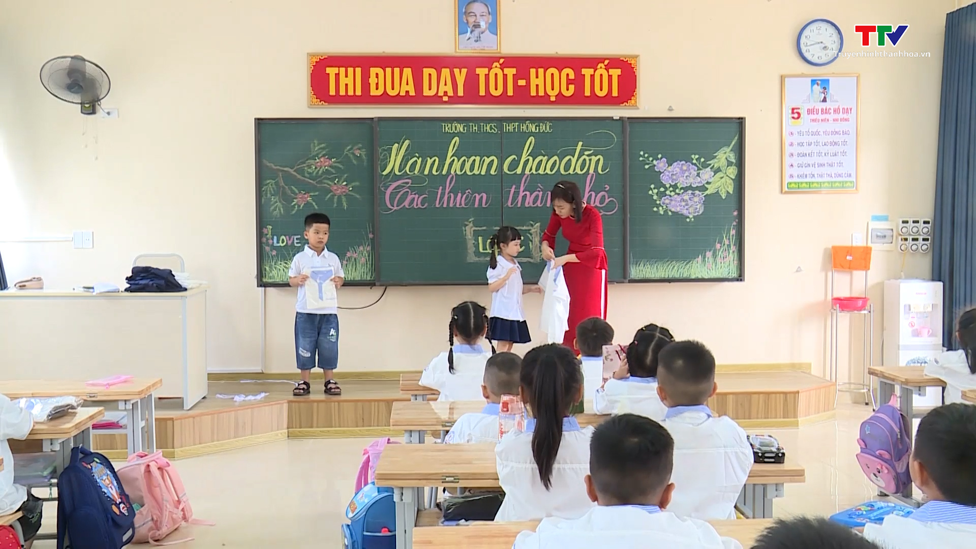 Thanh Hóa đón học sinh lớp 1 tựu trường  - Ảnh 6.