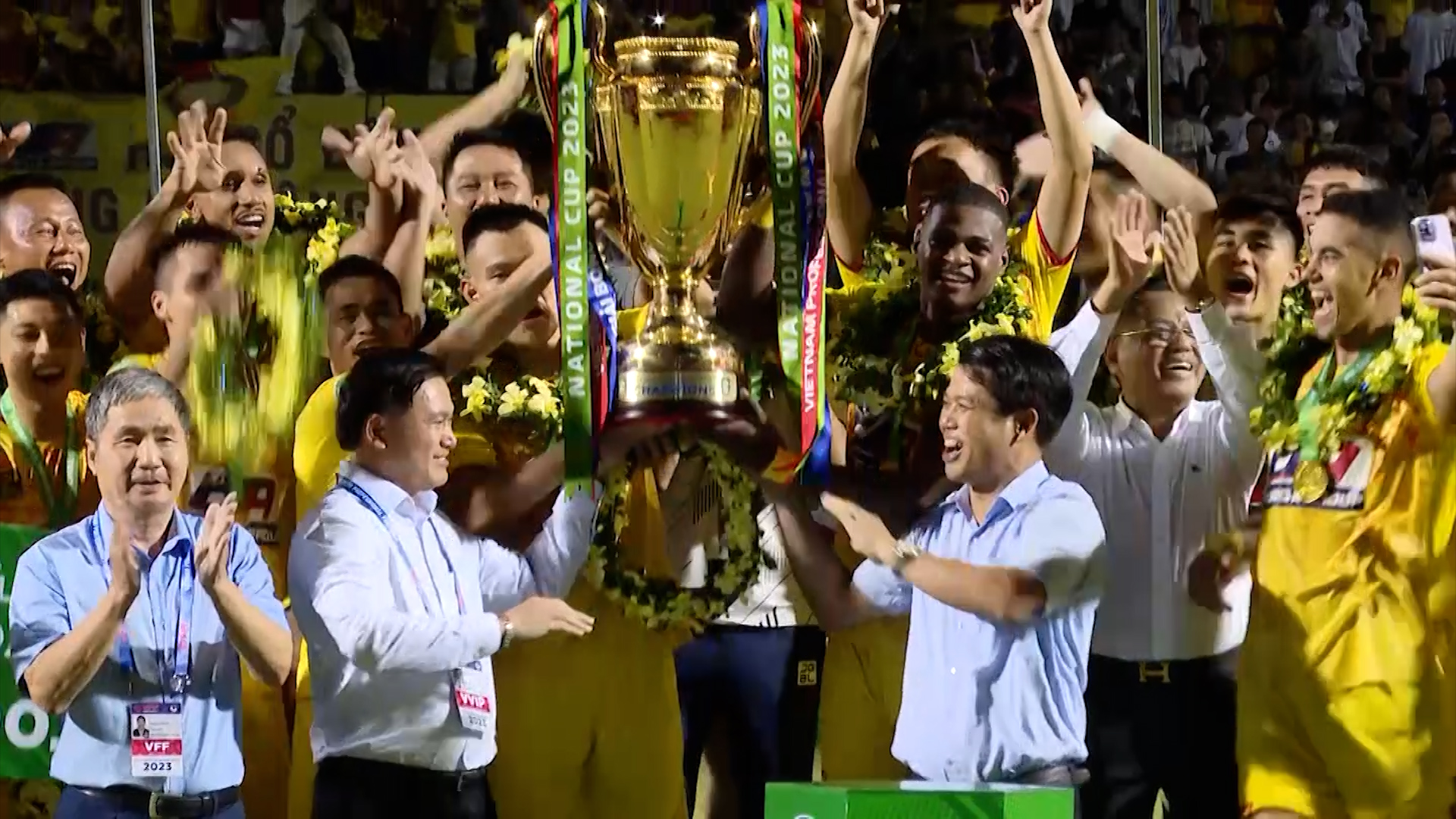 Vượt qua Viettel trên chấm phạt đền, Câu lạc bộ Đông Á Thanh Hóa lần đầu tiên vô địch Cup Quốc gia - Ảnh 5.
