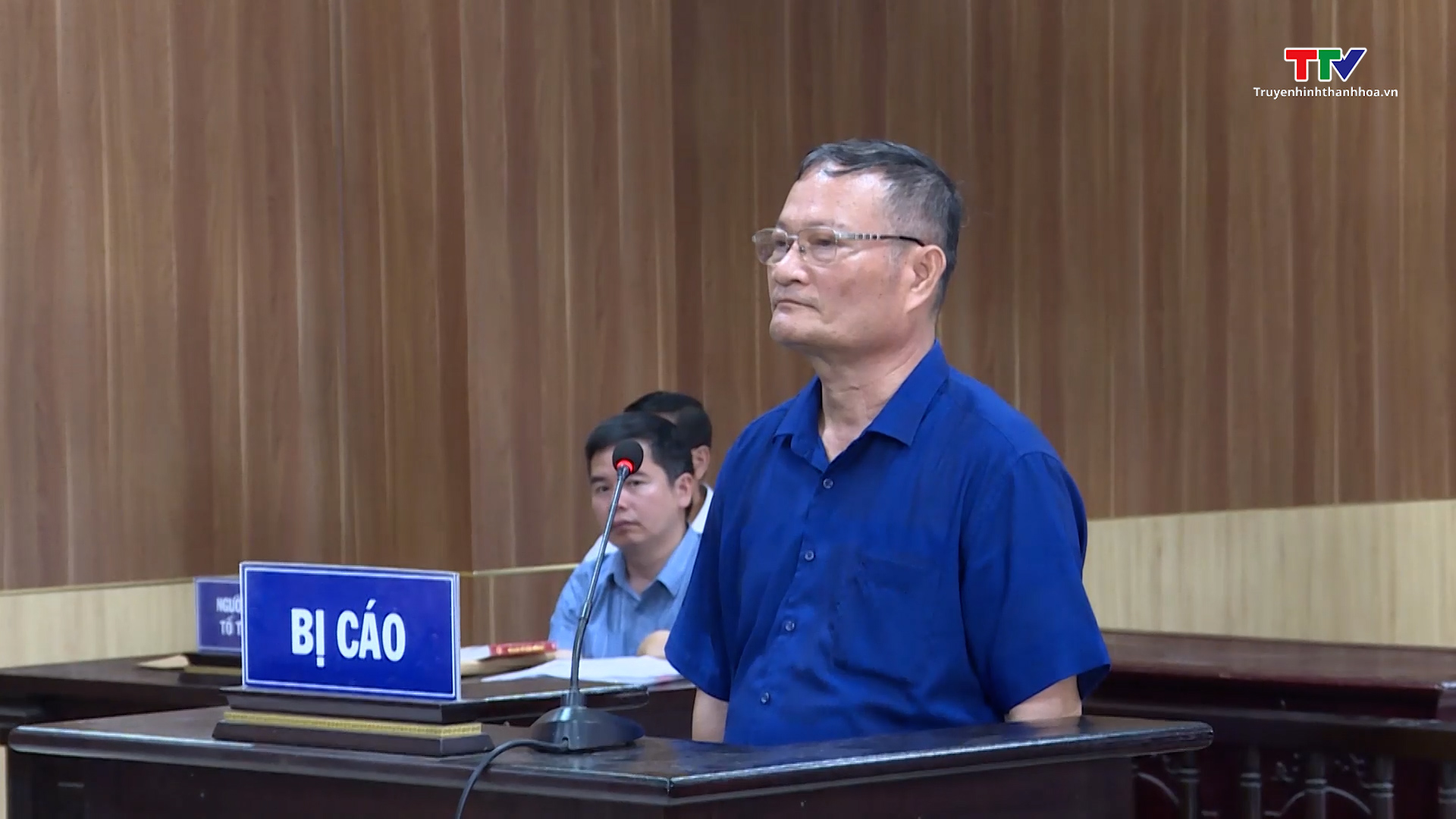 Xét xử sơ thẩm cựu Giám đốc Trung tâm Y tế thị xã Nghi Sơn về tội “lợi dụng chức vụ, quyền hạn trong khi thi hành công vụ” - Ảnh 3.