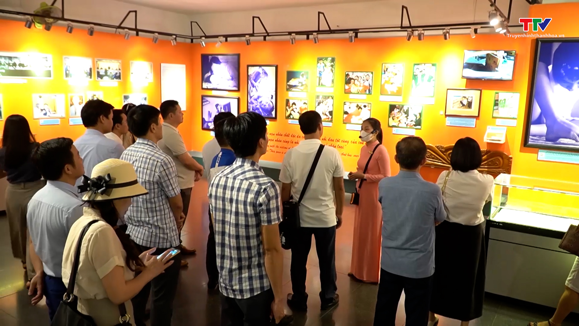 Đoàn công tác tỉnh Thanh Hóa khảo sát, xúc tiến du lịch
tại thành phố Hồ Chí Minh - Ảnh 4. Đoàn công tác tỉnh Thanh Hóa khảo sát, xúc tiến du lịch
tại thành phố Hồ Chí Minh - Ảnh 4.
