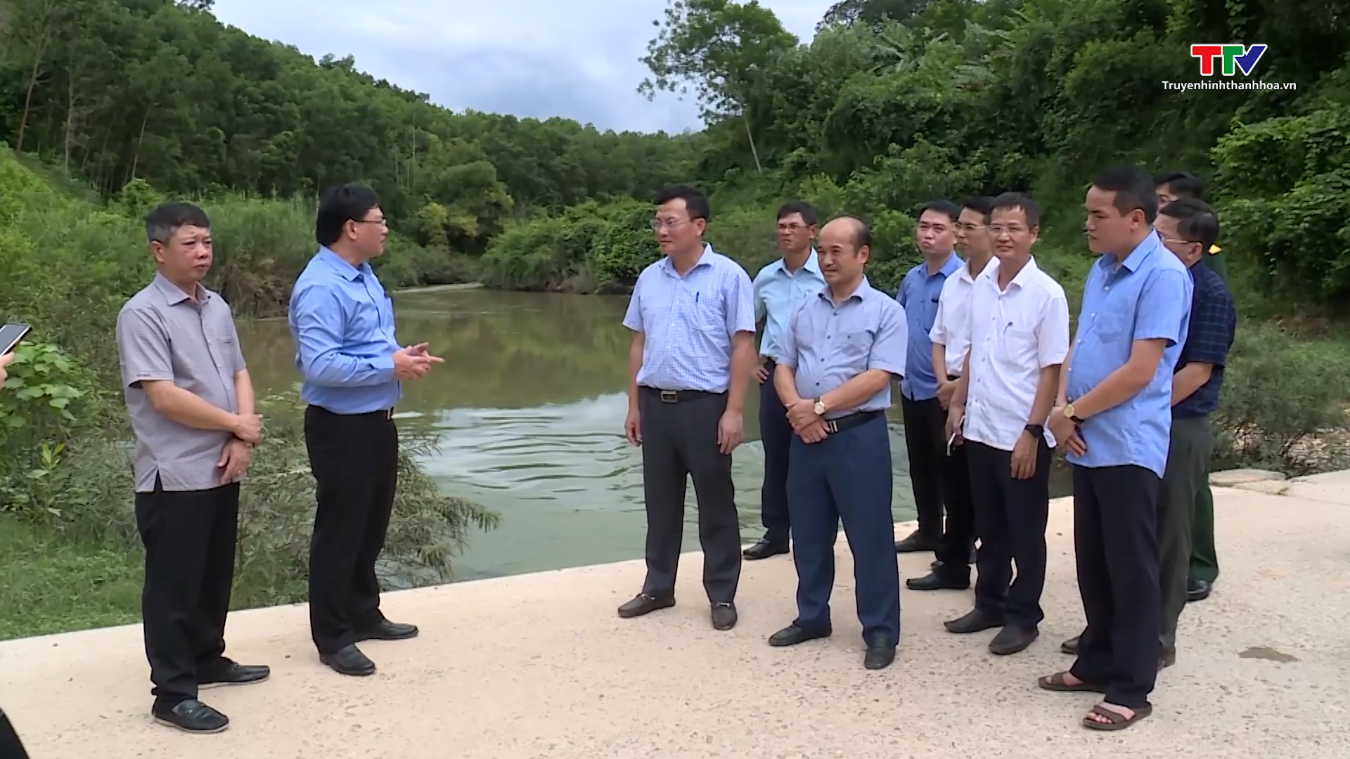 Phó Chủ tịch UBND tỉnh Mai Xuân Liêm kiểm tra một số công trình phòng, chống thiên tai - Ảnh 5.