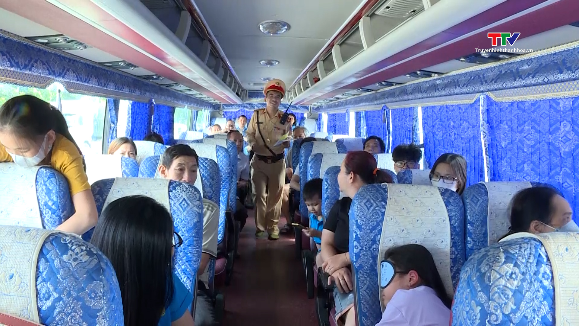 Cảnh sát giao thông Thanh Hoá: lập biên bản 282 xe khách và xe container vi phạm giao thông sau 10 ngày ra quân - Ảnh 6.