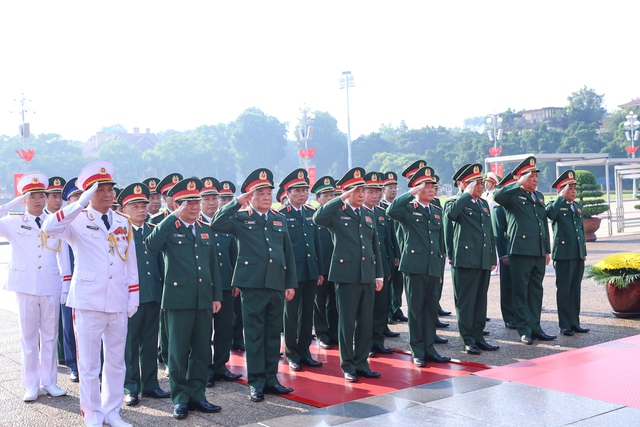 Lãnh đạo Đảng, Nhà nước vào Lăng viếng Chủ tịch Hồ Chí Minh nhân dịp Quốc khánh - Ảnh 2.