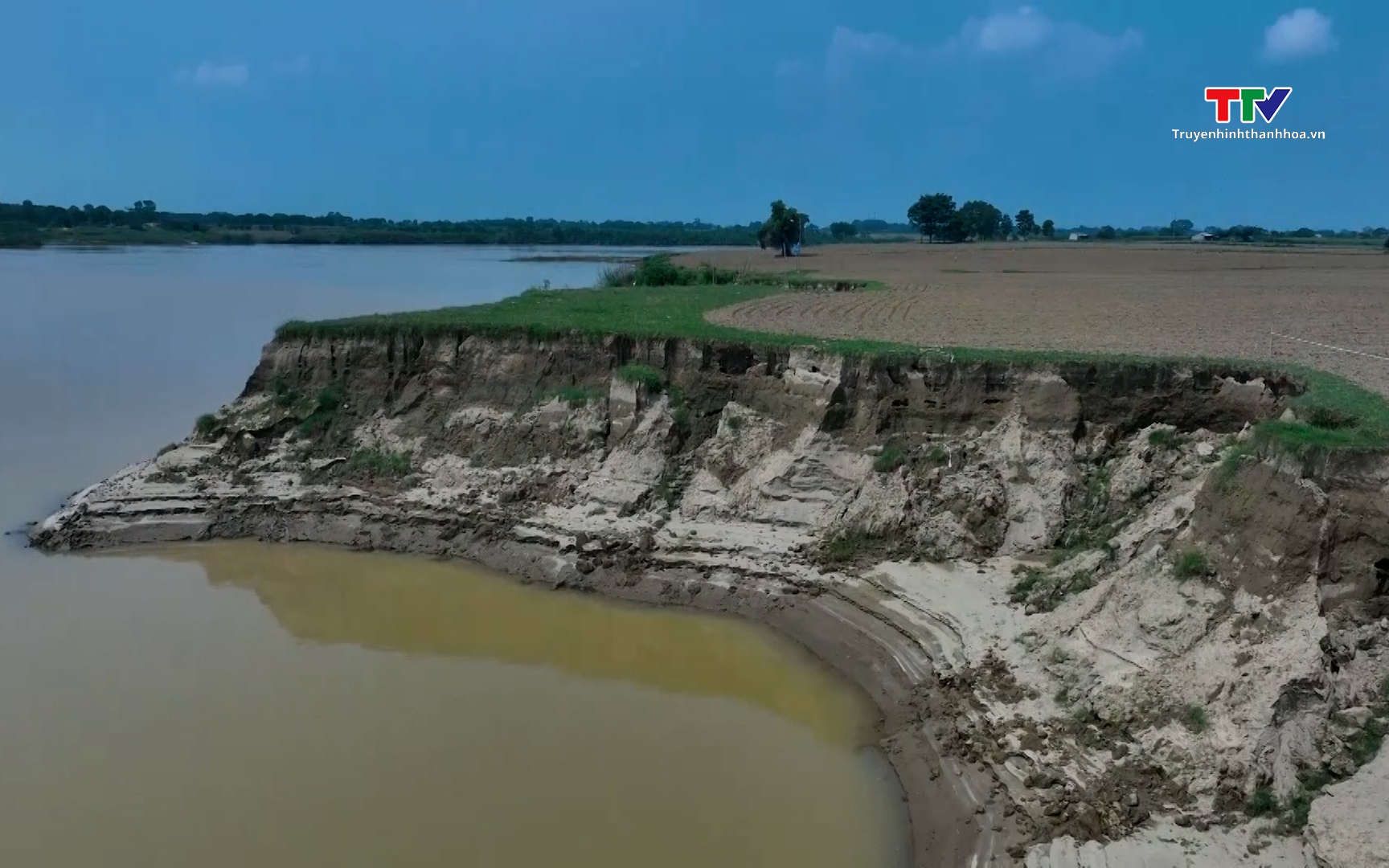 Báo động tình trạng sạt lở nghiêm trọng bờ tả sông Mã ở Vĩnh Lộc