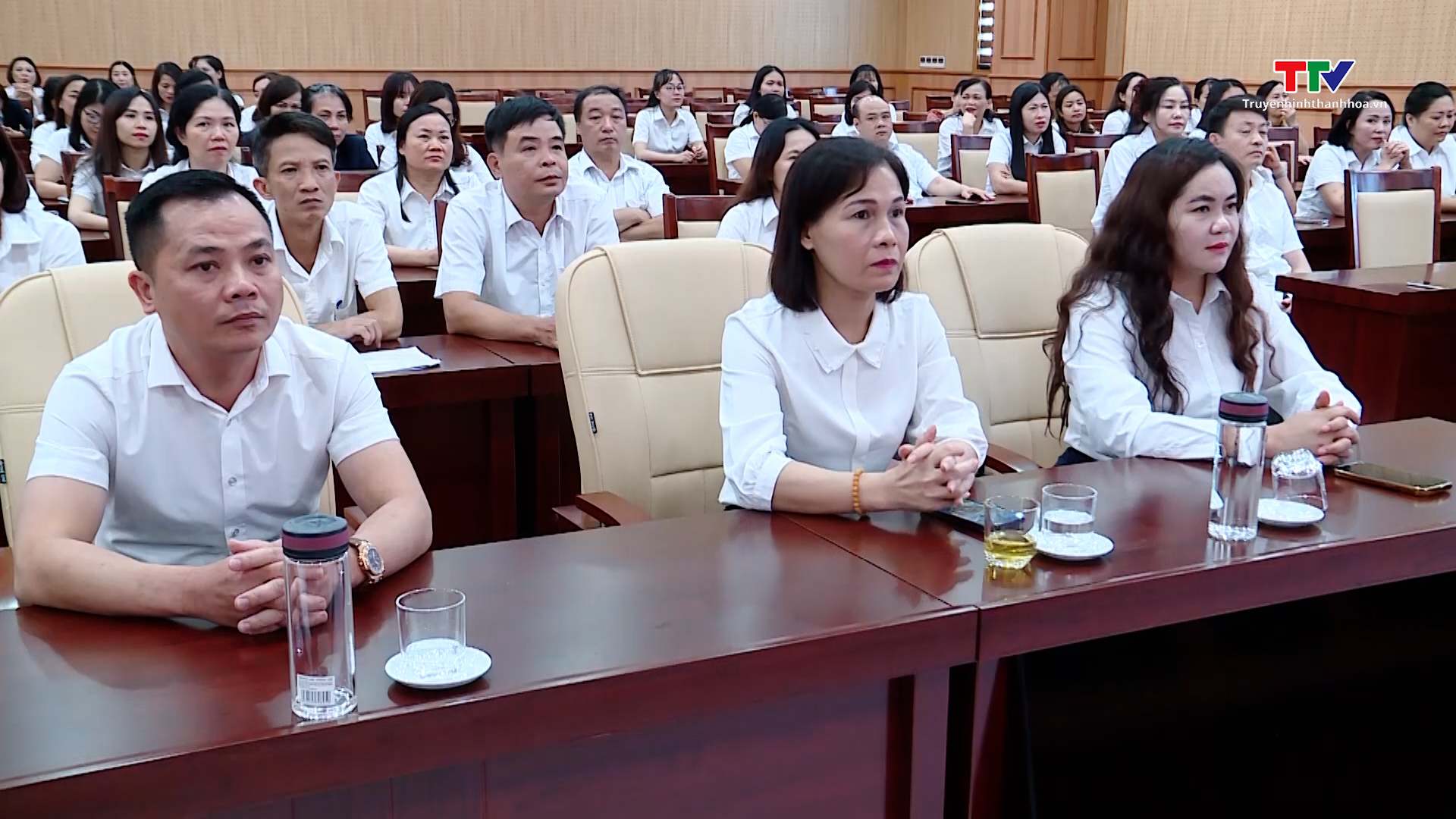 Đảng bộ Khối Cơ quan và Doanh nghiệp tỉnh Thanh Hóa
nâng cao chất lượng nghiên cứu, học tập nghị quyết
 - Ảnh 6.
