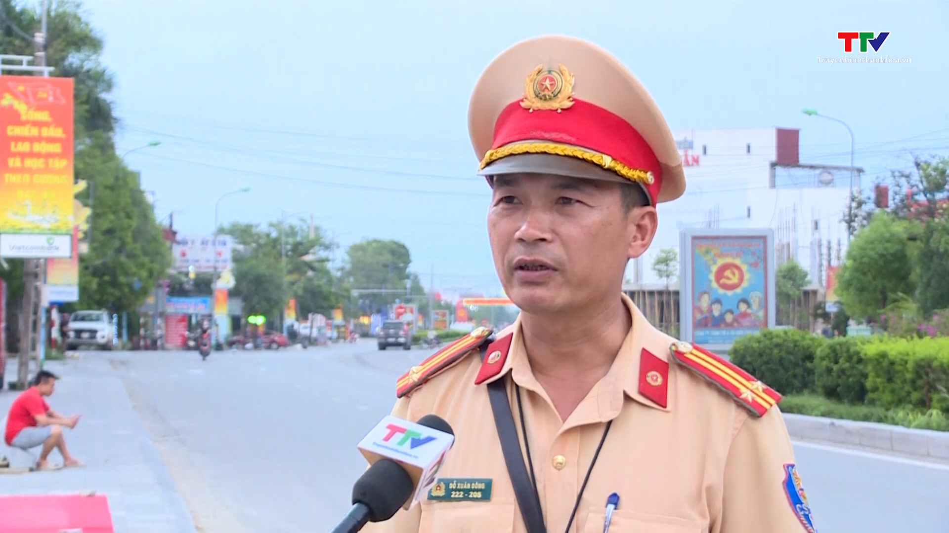 Cảnh sát giao thông Thanh Hóa tăng cường xử lý nồng độ cồn  - Ảnh 4.