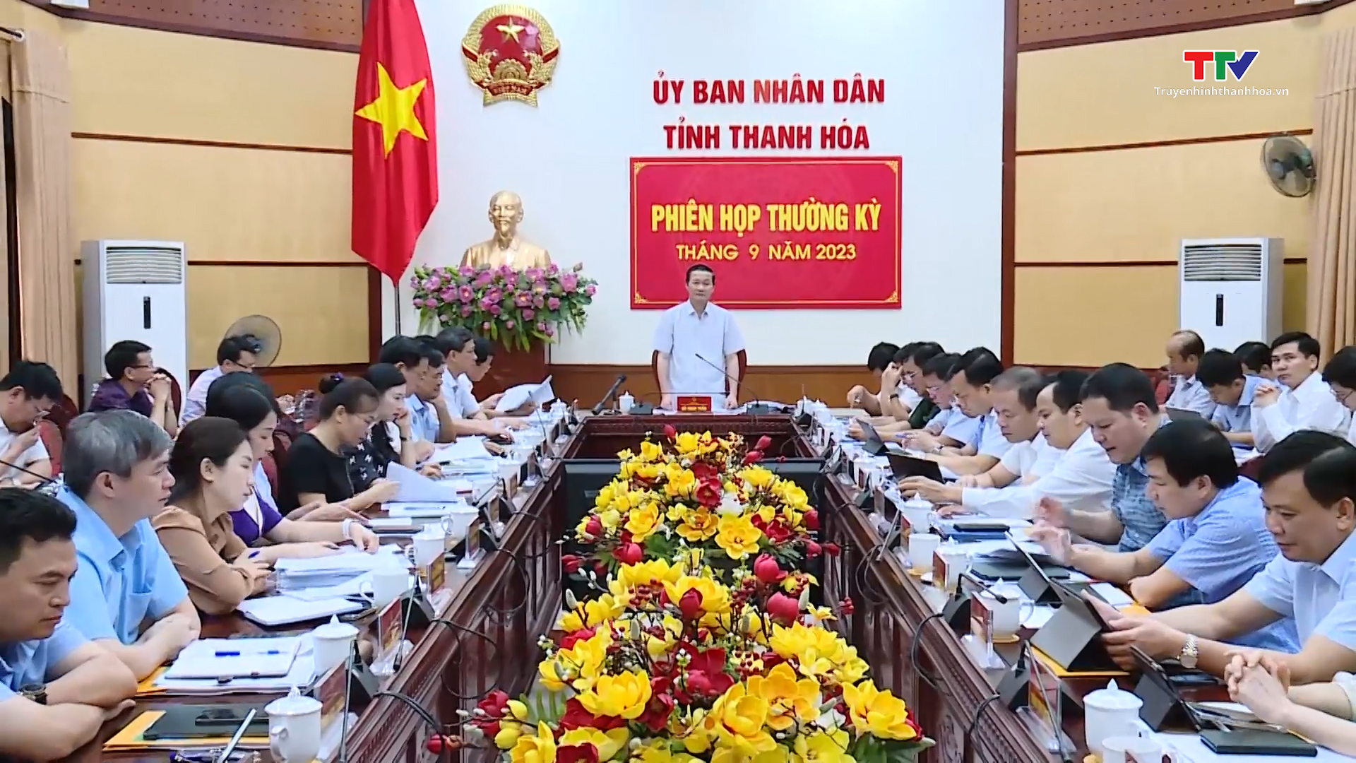 Phiên họp thường kỳ Ủy ban Nhân dân tỉnh tháng 9 - Ảnh 8.