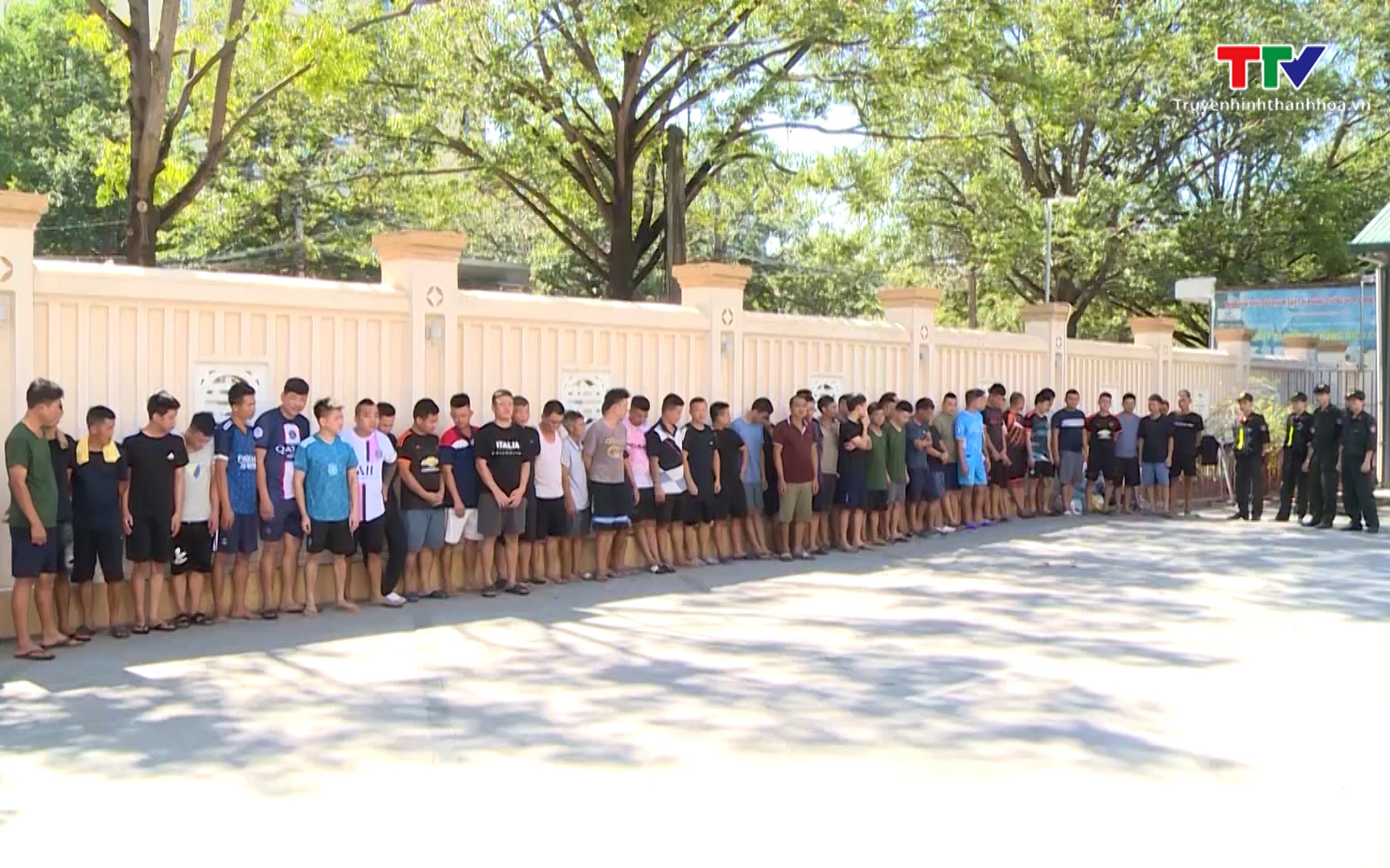 Cơ bản kiềm chế tội phạm v&agrave; vi phạm ph&aacute;p luật về trật tự x&atilde; hội