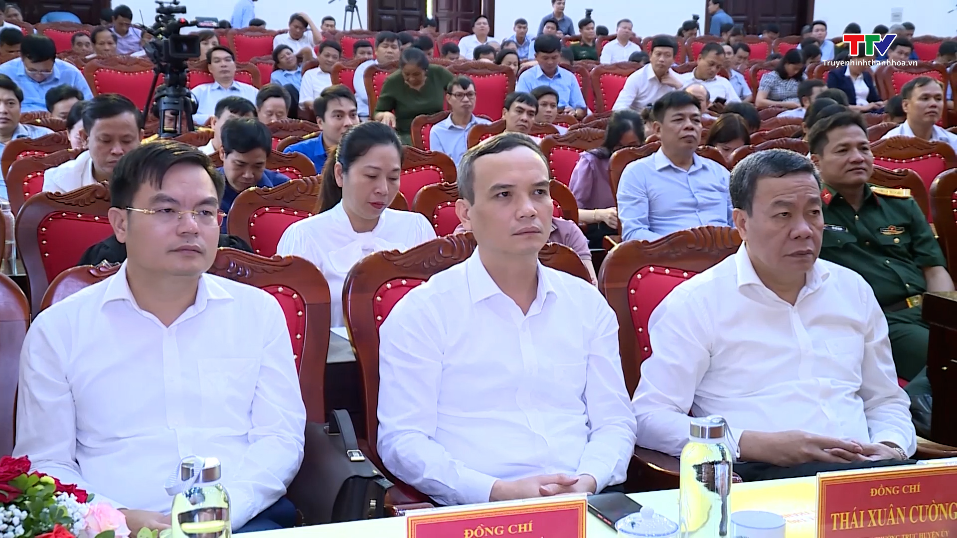 Đại tướng Lương Cường, Ủy viên Bộ Chính trị, Chủ nhiệm Tổng cục Chính trị Quân đội Nhân dân Việt Nam tiếp xúc cử tri tại Thanh Hóa - Ảnh 5.