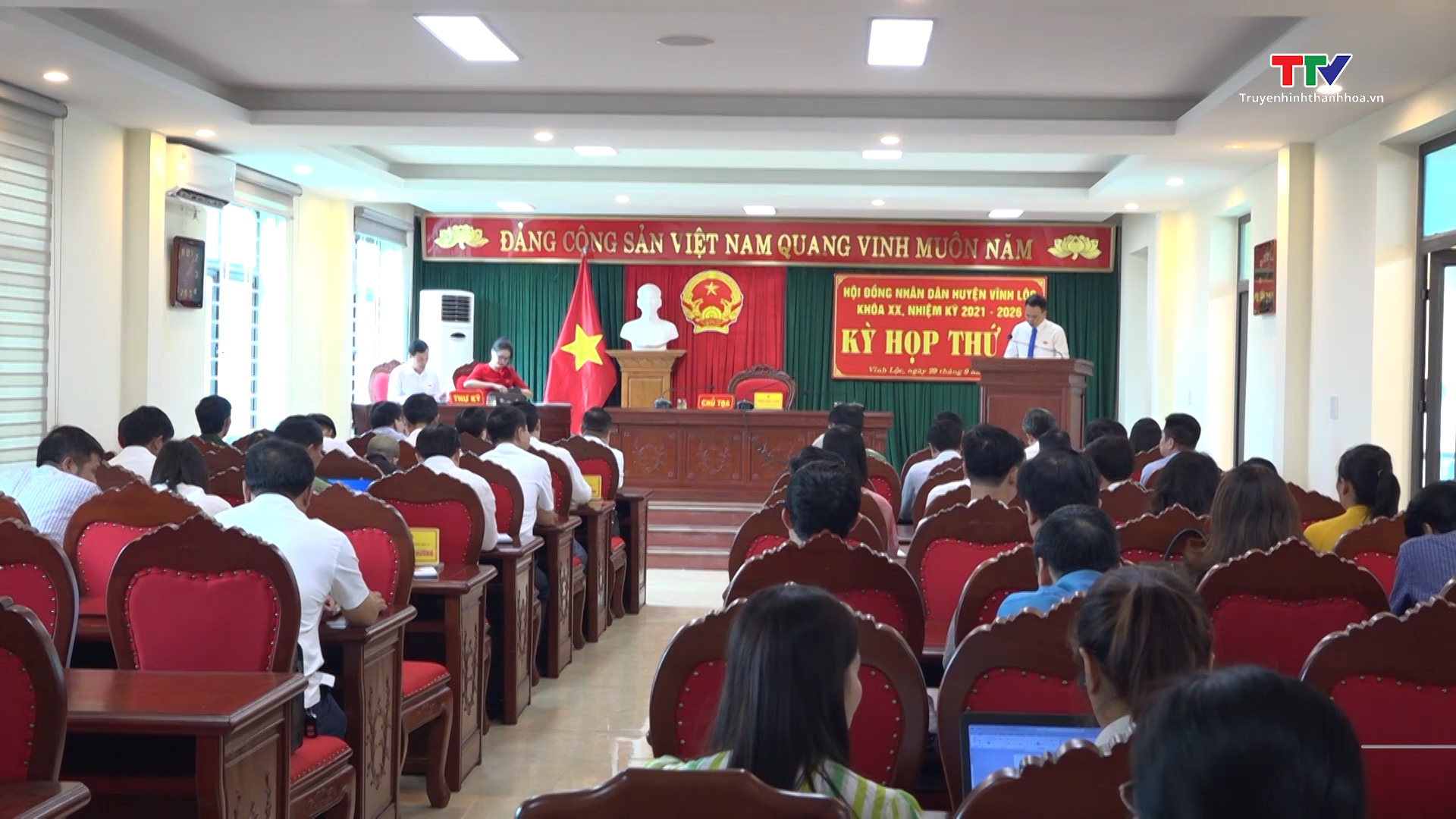 Kỳ họp thứ 13, Hội đồng Nhân dân huyện Vĩnh Lộc khoá XX nhiệm kỳ 2021-2026 - Ảnh 2.