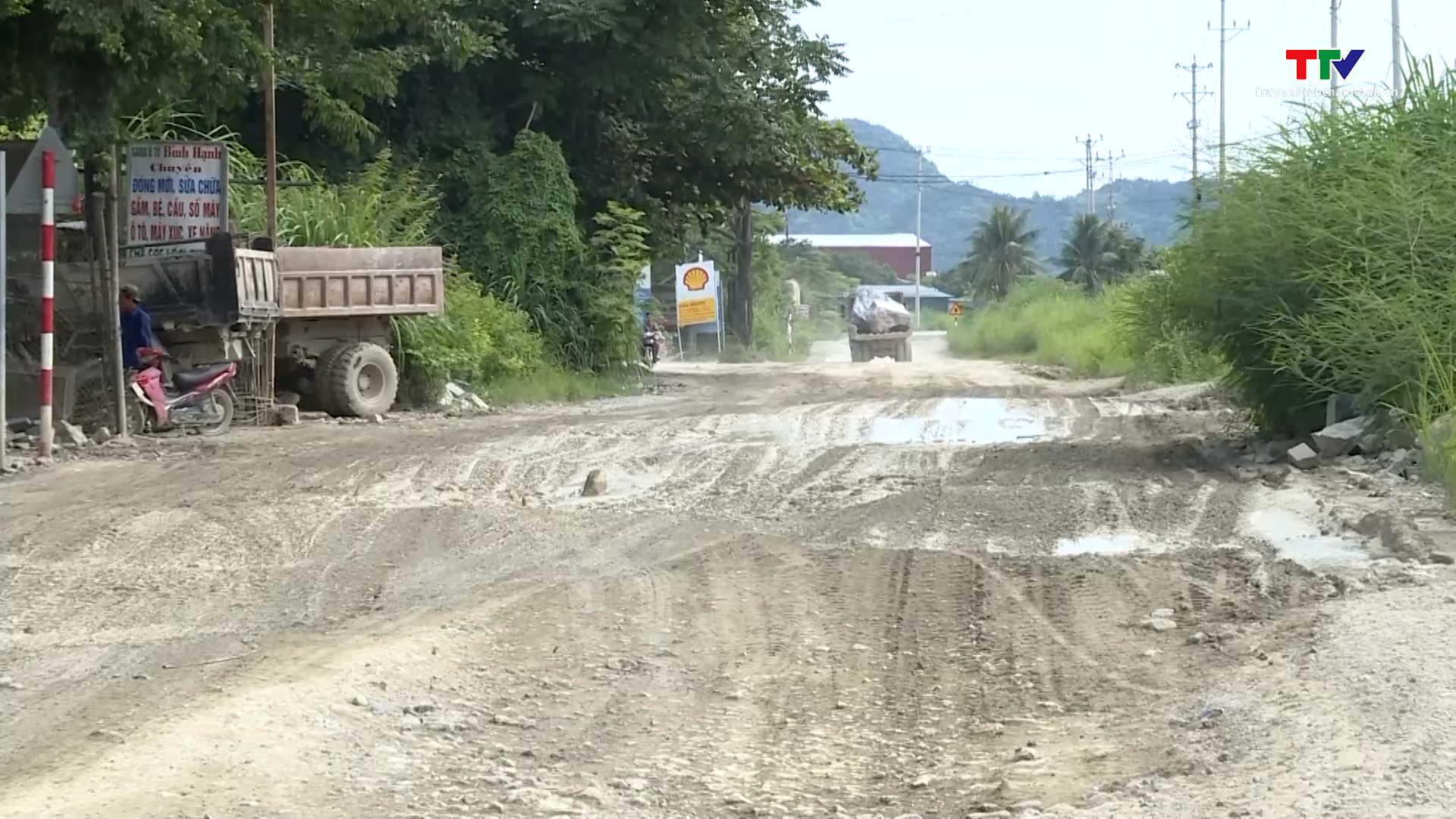 Đường tỉnh 518C qua xã Yên Lâm, huyện Yên Định xuống cấp, gây ảnh hưởng đời sống nhân dân - Ảnh 2.