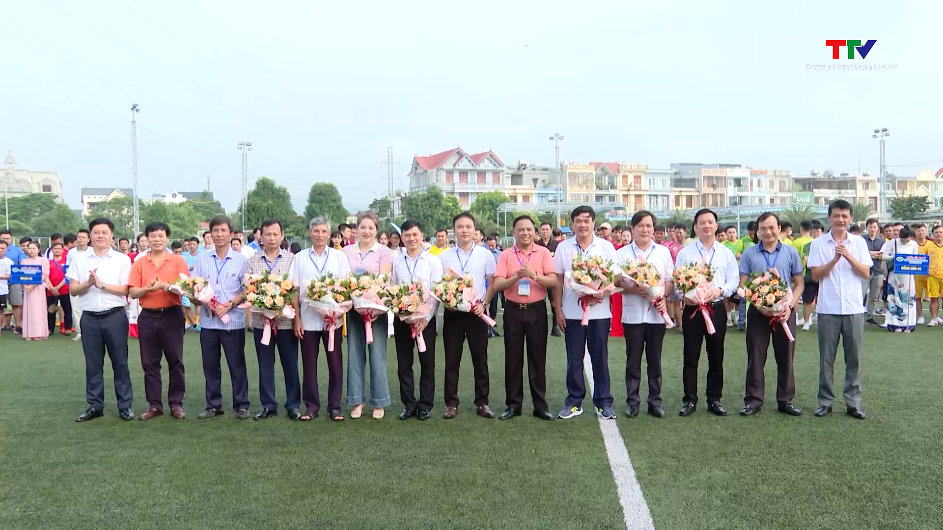 Khởi tranh Giải bóng đá Hiệp hội Doanh nghiệp tỉnh Thanh Hóa lần thứ I - năm 2023 - Ảnh 2. Khởi tranh Giải bóng đá Hiệp hội Doanh nghiệp tỉnh Thanh Hóa lần thứ I - năm 2023 - Ảnh 2.