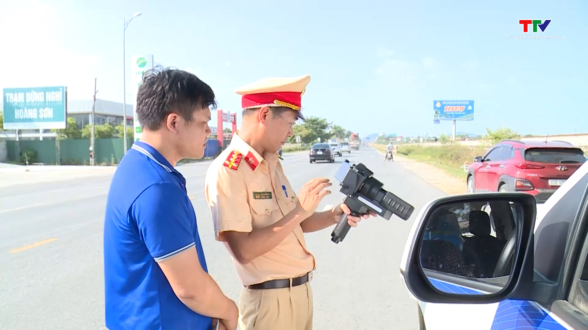 Công an thành phố Thanh Hoá đảm bảo trật tự an toàn giao thông trong dịp nghỉ lễ Quốc Khánh 2/9 - Ảnh 2.